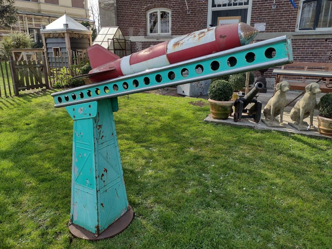 Rocket Launcher from Autopede Titan Carousel Car (1 of 6)