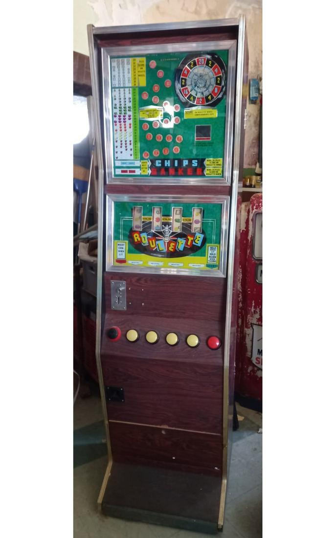 Unrestored Large Coin-Op Roulette Arcade Machine (1 of 1)