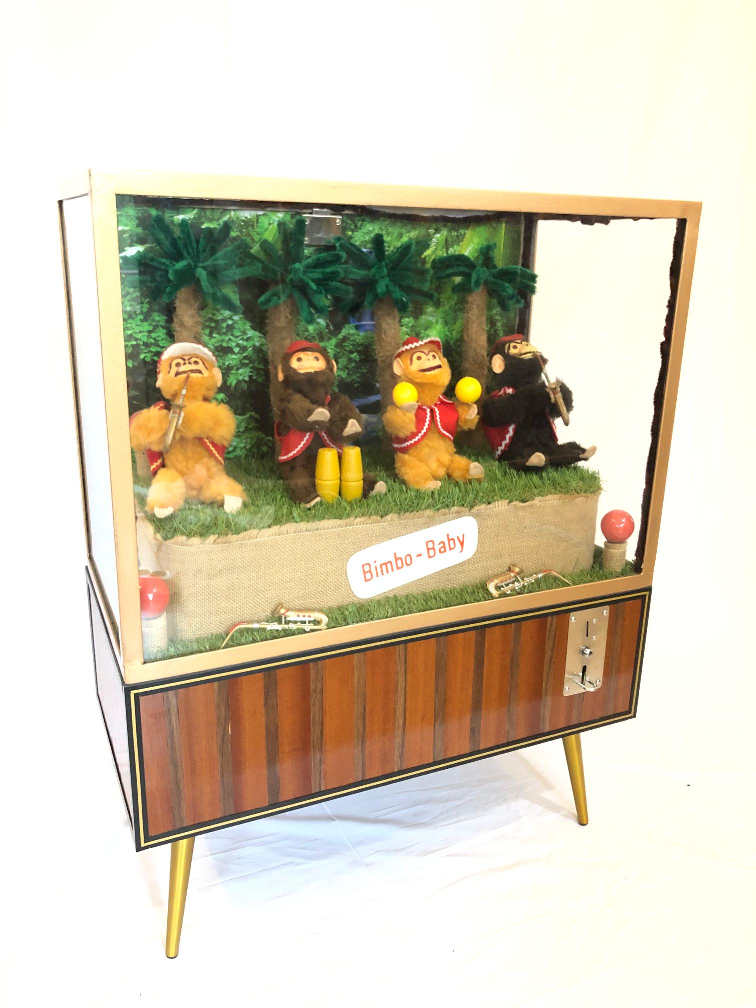 Bimbo-Baby Box with original monkeys from 60's (1 of 8)
