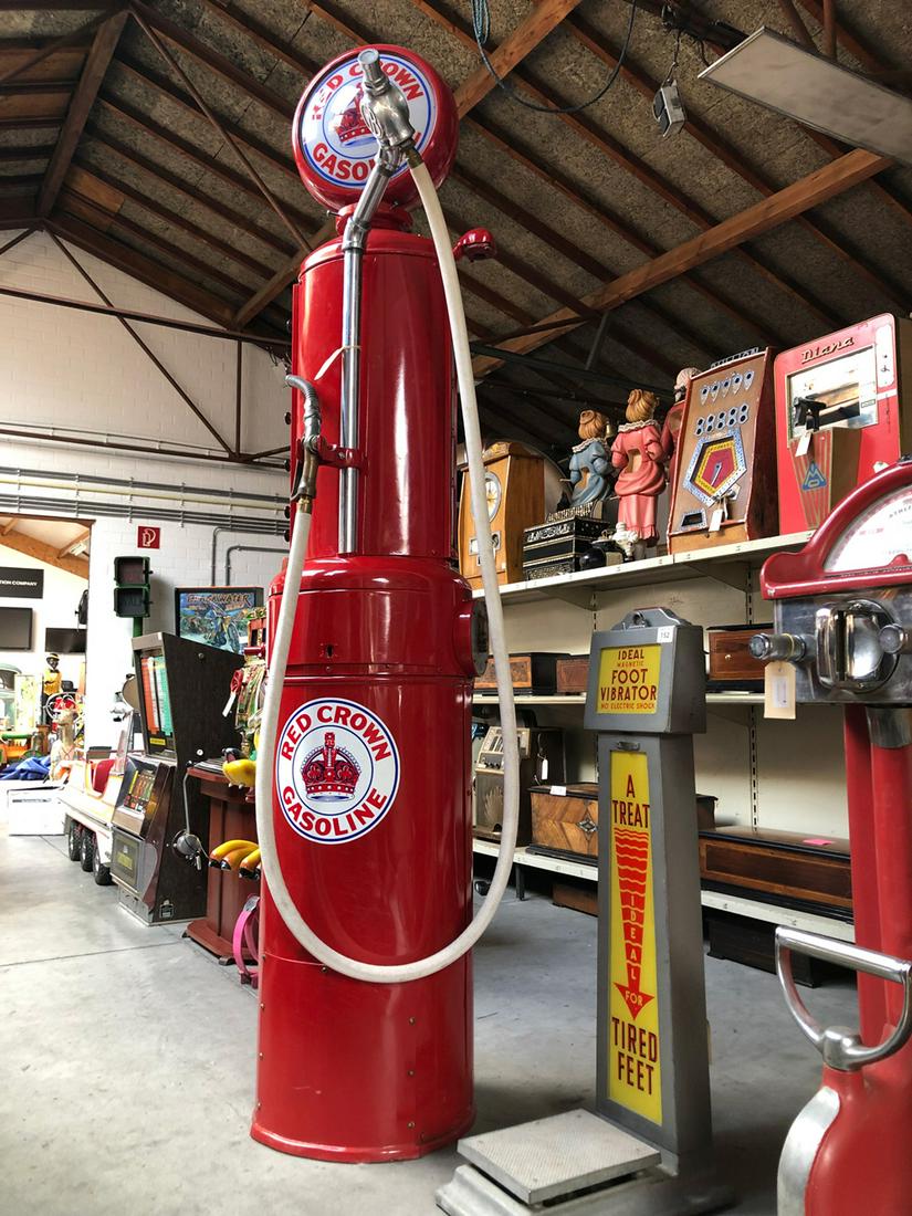 Restored Gilbert & Barker Gas Pump with Red Crown Motif (1 of 13)