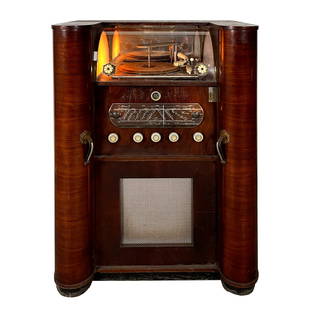 Mid-Fifties Valcke Heule Belgian Coin-Op Radio & Record Player: Mid-Fifties Valcke Heule Belgian Coin-Op Radio and Record Player. 12 selections for playing 33, 45 or 78 RPM records. The machine appears to be fully original. In a good original visual condition and