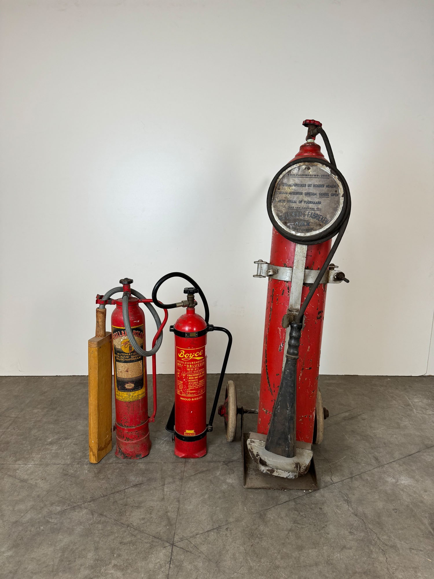 Lot of 3 Vintage Fire Extinguishers - De Boer's Fabrieken Amsterdam (1 of 7)