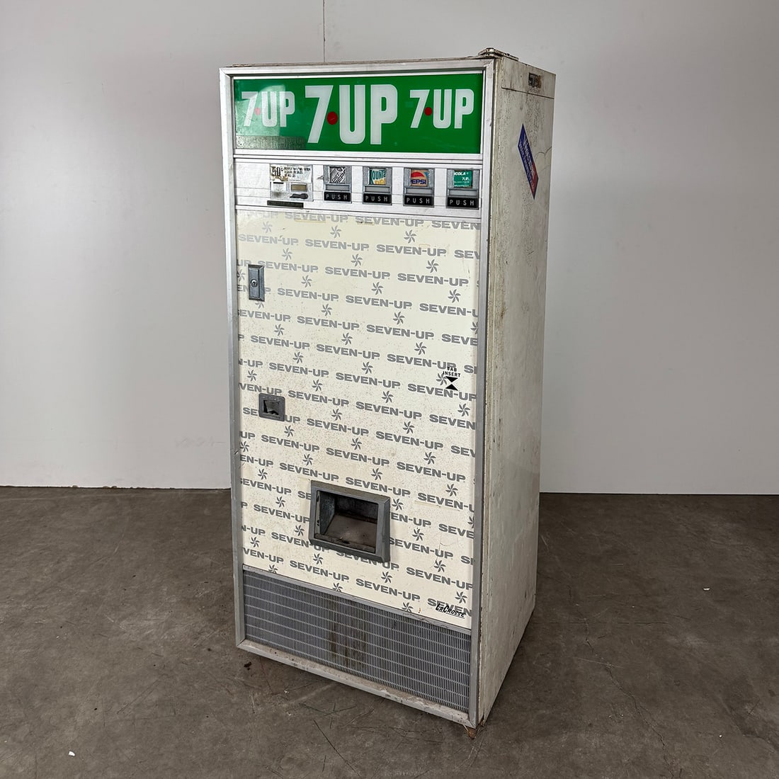 1960's 7-Up Vending Machine: 1960's 7-Up Vending Machine. Unrestored, complete. Dimensions (H x W x D): 157 x 67 x 57 cm. Location: The Netherlands.