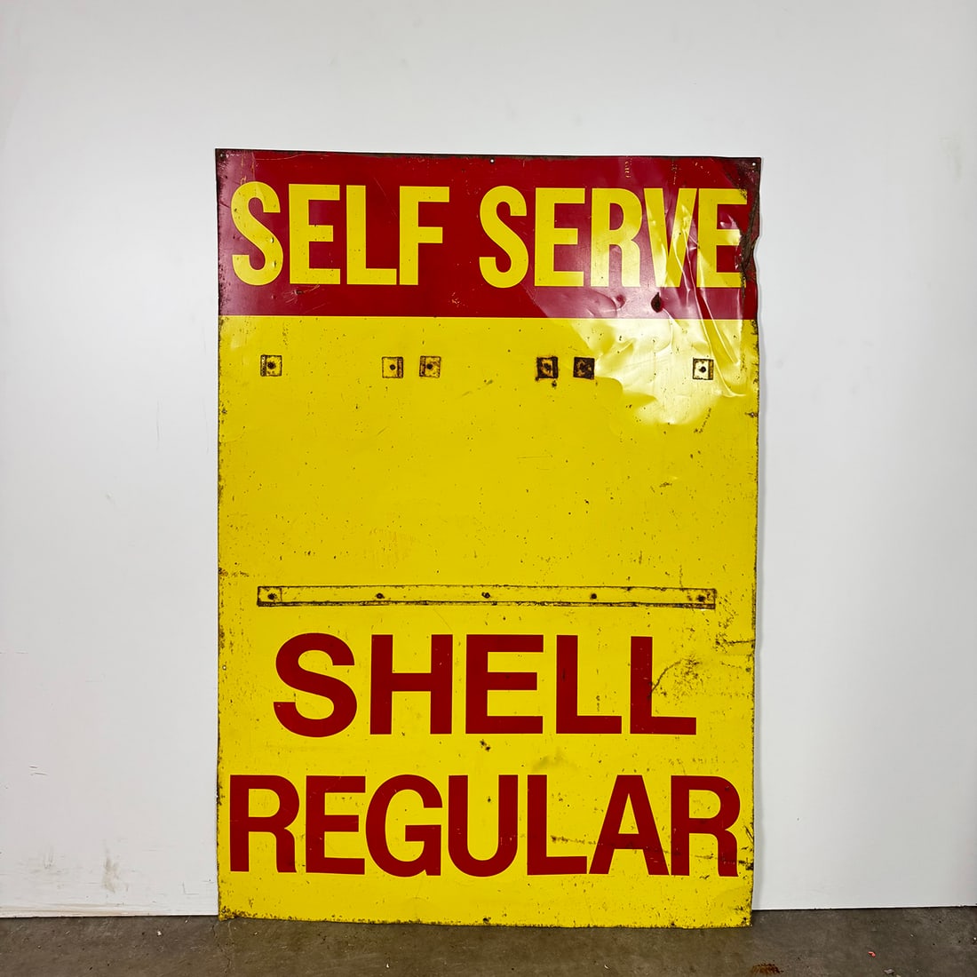 Original 1970's Shell Metal Advertising Sign: Original 1970's Shell Metal Advertising Sign. Dimensions (H x W x D): 140 x 100 x 1 cm. Location: The Netherlands.