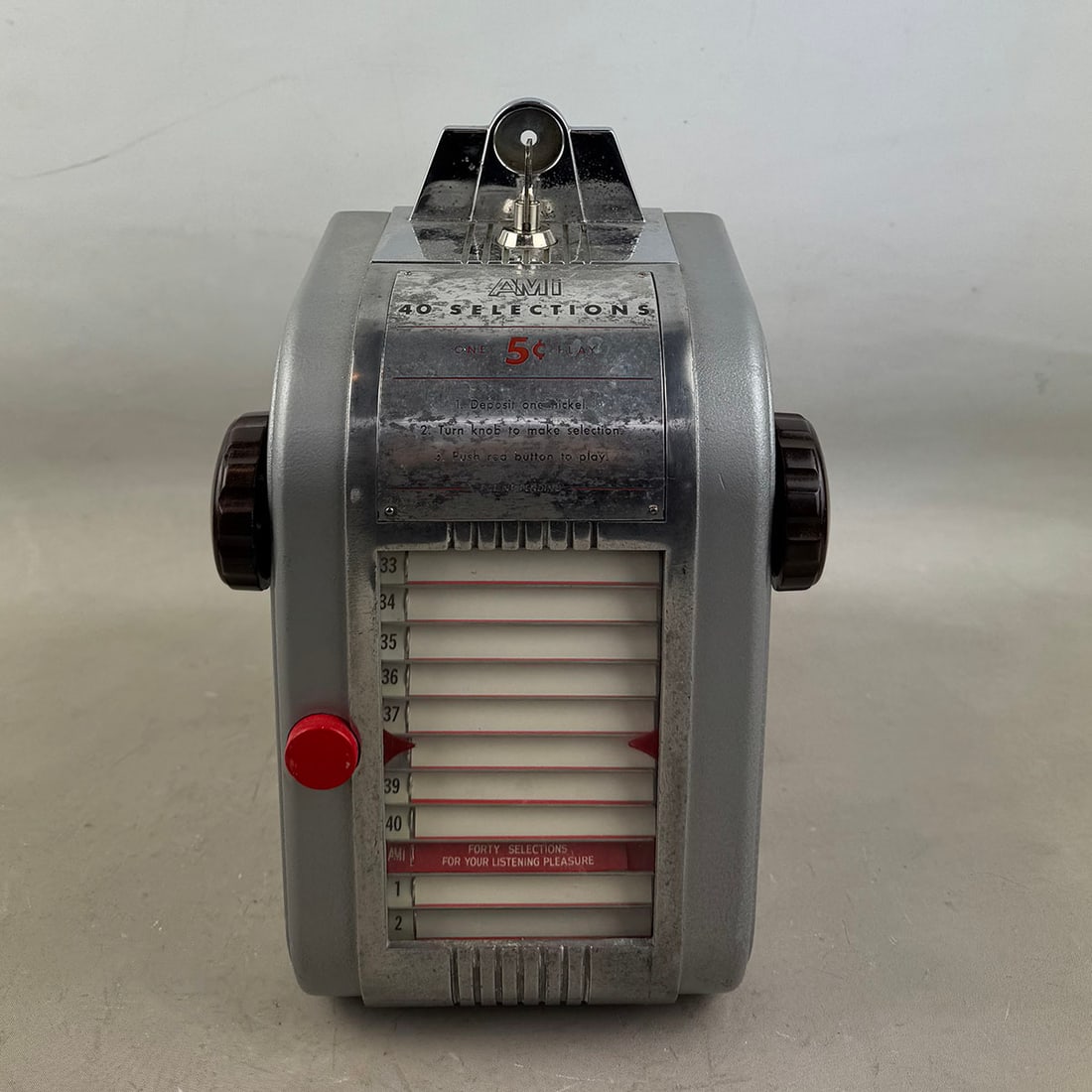 Early Ami WL40 Wallbox with Brown Knobs 1940s (1 of 12)