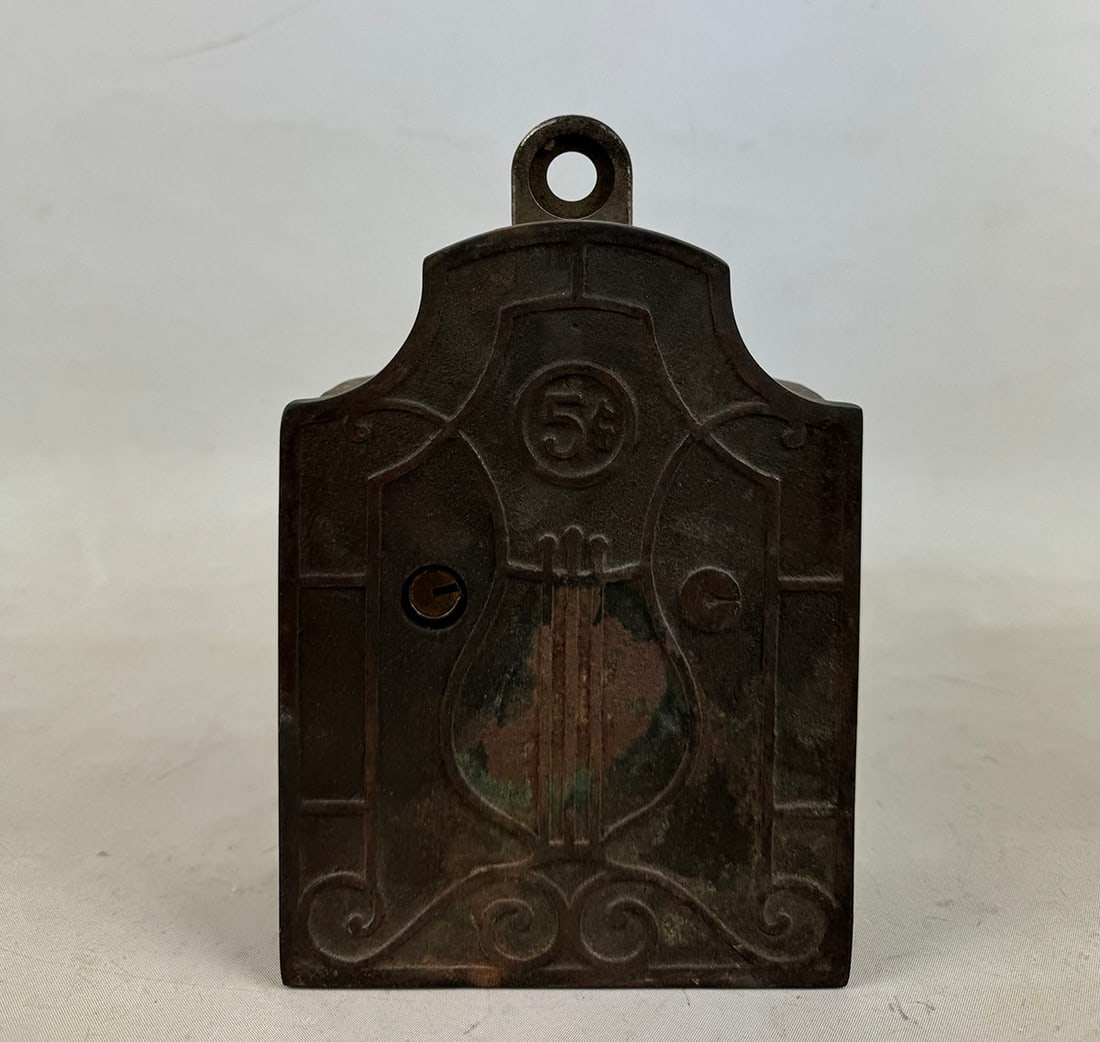 Monarch 5 Cent Non-Selective Wallbox ca. 1934 (1 of 10)