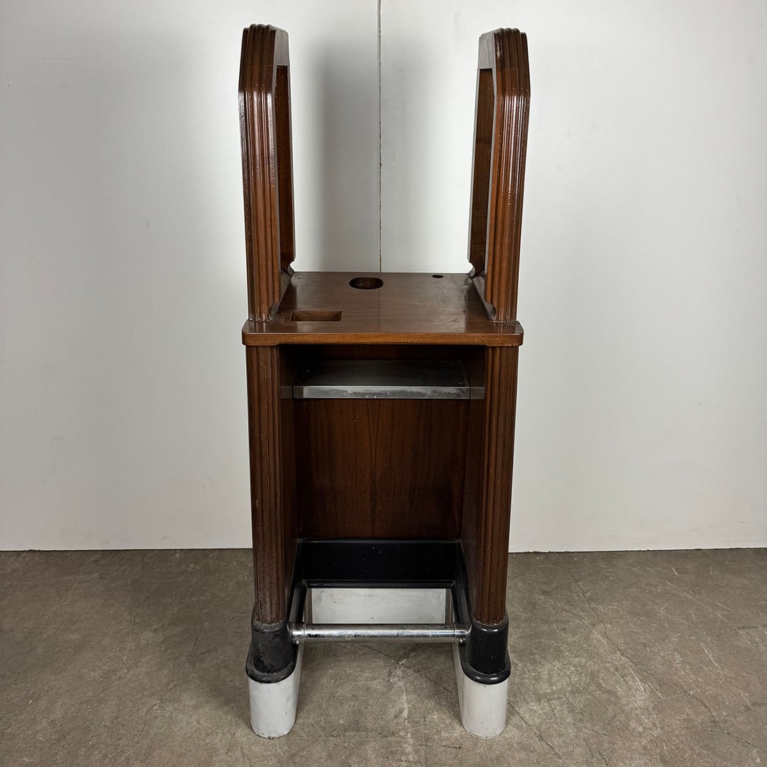 Vintage O. D. Jennings & Co. Art Deco Style Wooden Slot Machine Stand/Console (1 of 10)