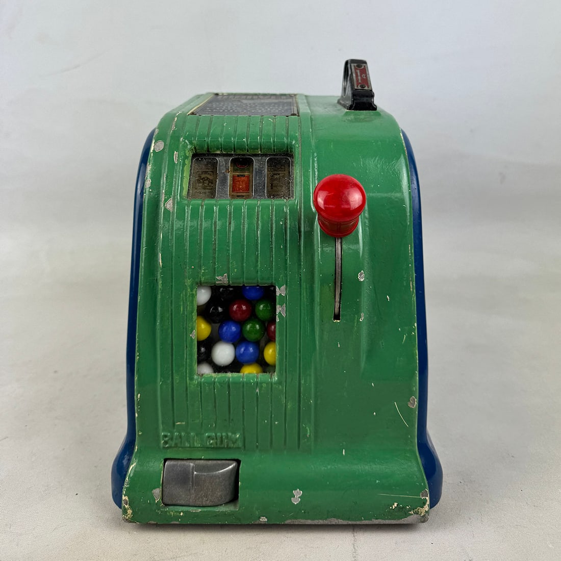 Daval Marvell 3-of-a-Kind 1 Cent Ball Gum Trade Stimulator ca. 1940 (1 of 12)