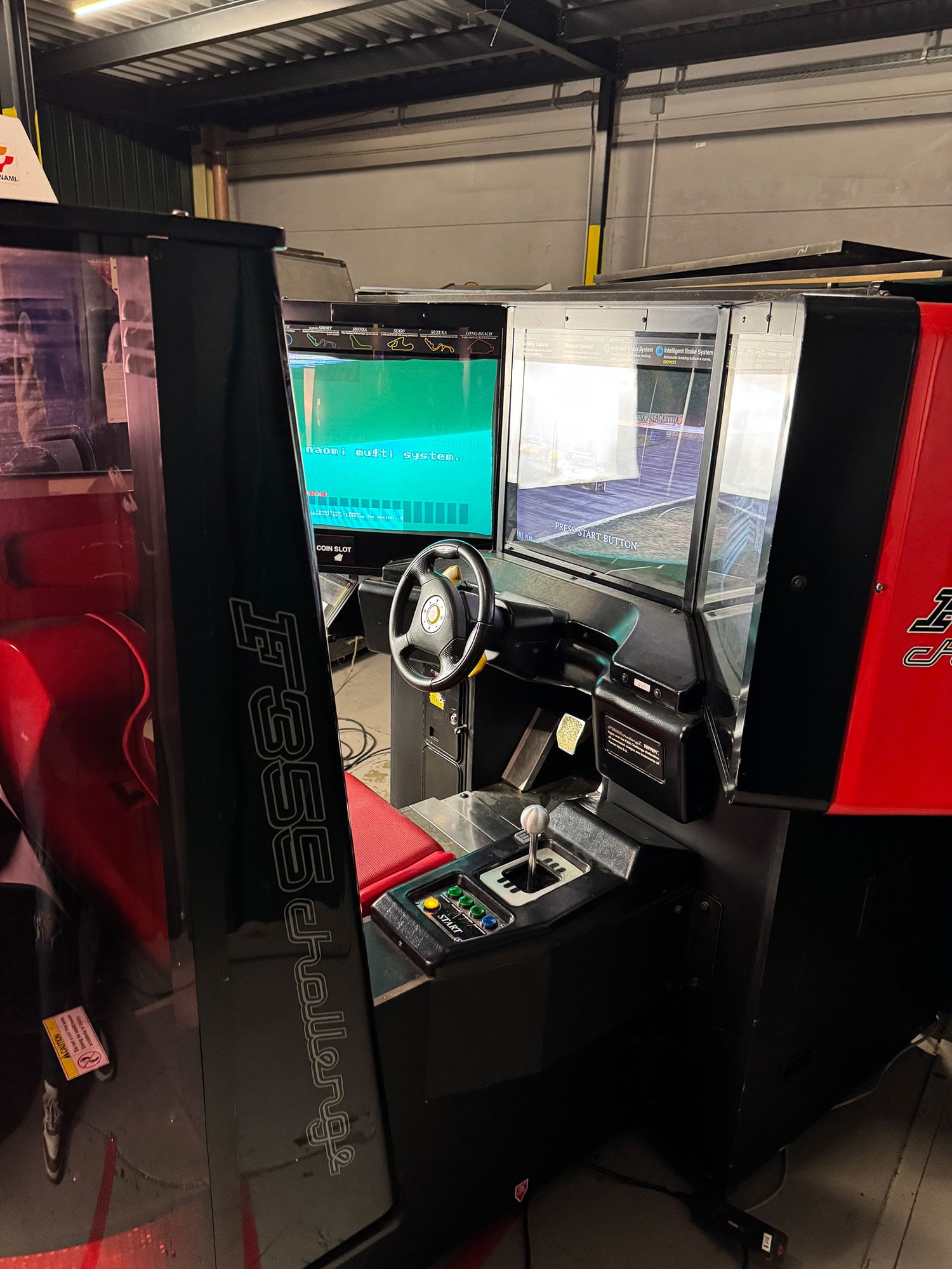 1999 Sega Ferrari F355 Challenge Triple Screen Racing Simulation Video Game Arcade (1 of 14)