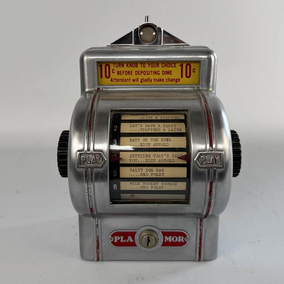 1940-1942 Packard Butler 10 Cent 24 Selection Wallbox with Black Knobs (1 of 11)