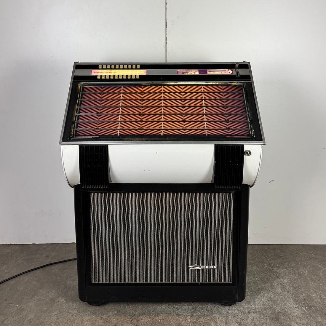 1972 Seeburg Model Esx100 H5 Jukebox