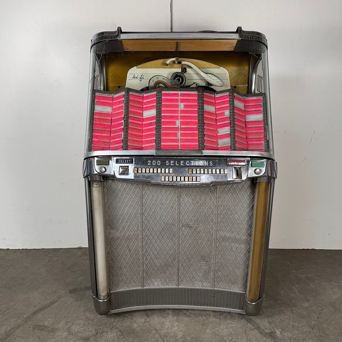 Wurlitzer Jukebox from Mixed Wurlizer Model 2000 & 2100 Parts (1 of 19)