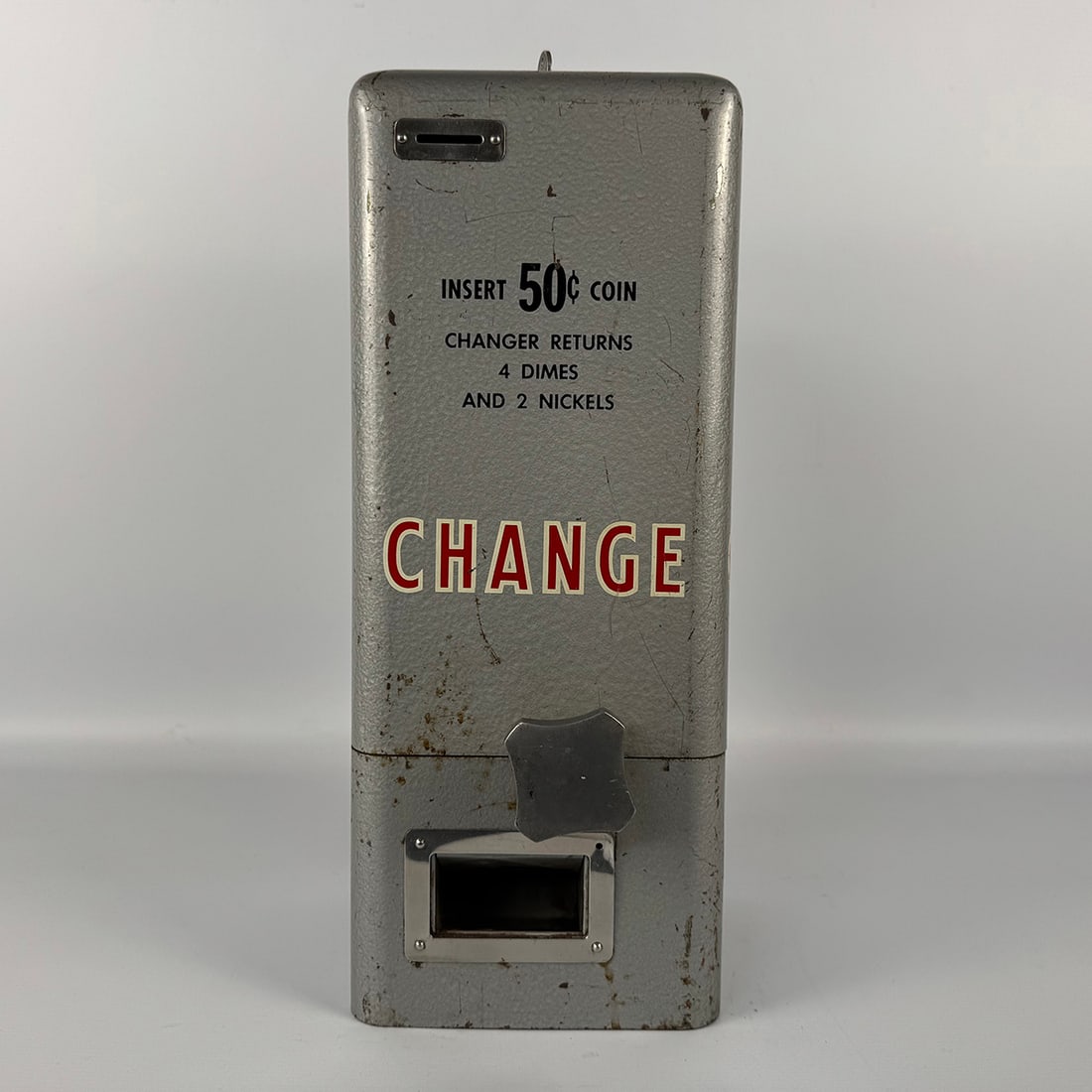 Vintage Standard Change Makers Inc. 50 Cent Coin-Op Money Changer (1 of 13)