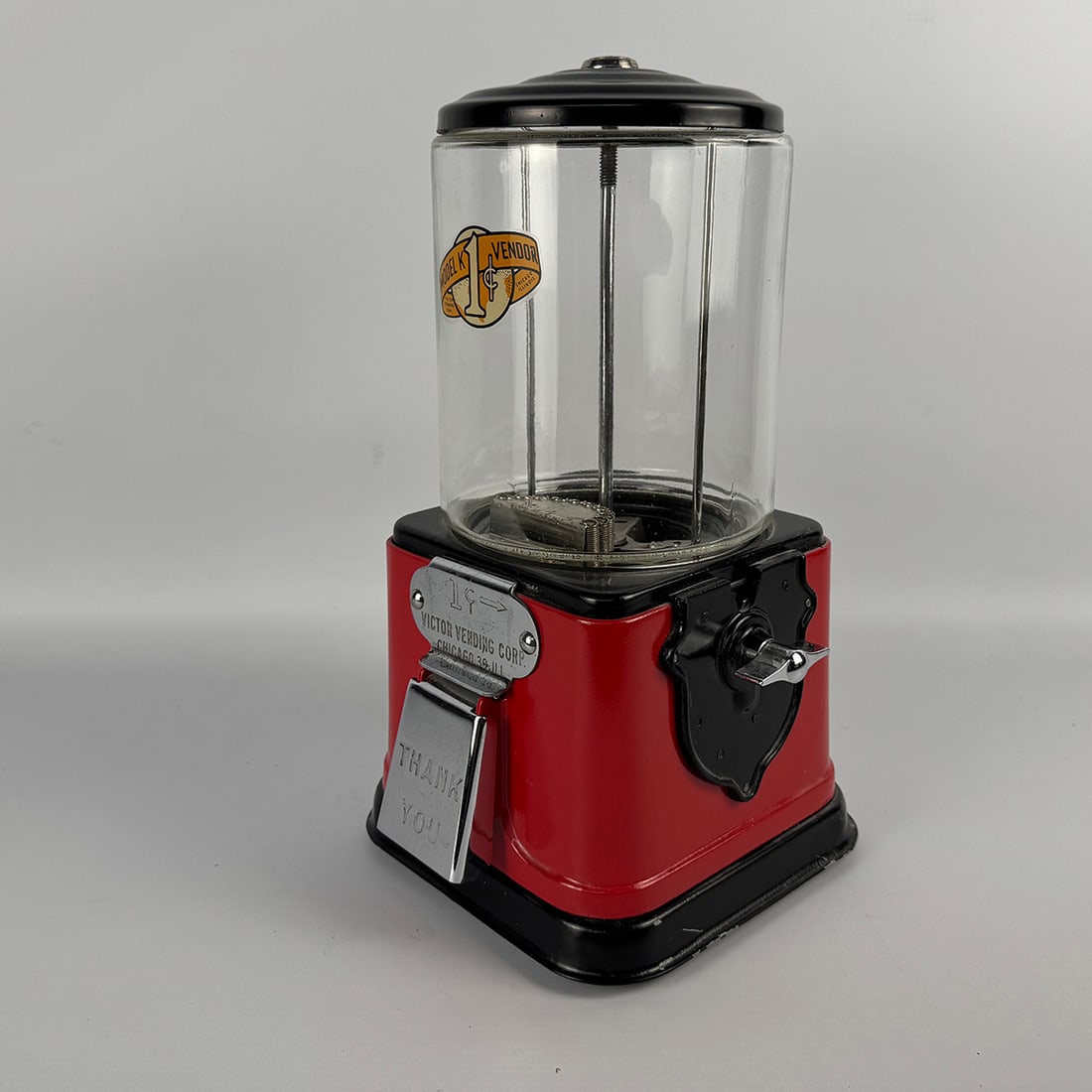 1947 Victor Model K 1 Cent Gumball Vending Machine (1 of 13)