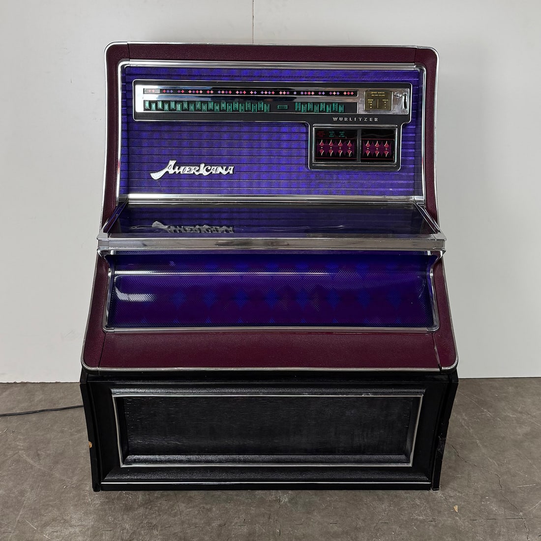 1974 Wurlitzer Model 3860 Americana 160 Selection Jukebox: 1974 Wurlitzer Model 3860 Americana jukebox. 160 selections of 33 & 45 RPM records. Visual condition: good visual condition, the case shows some wear. Technical condition: currently in a not playing c