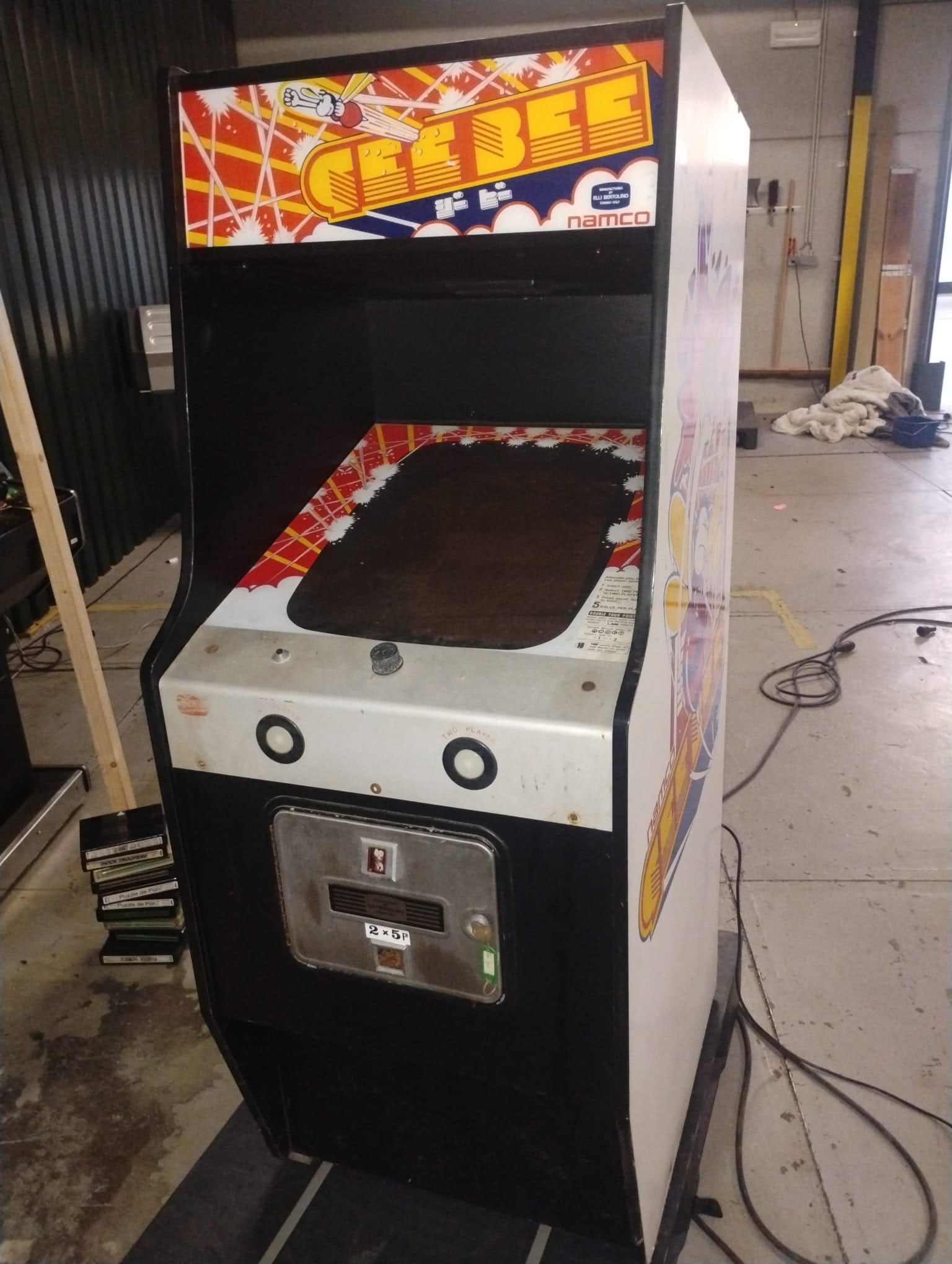 Gee Bee Namco (1978) Video Game Arcade: Gee Bee Namco (1978) video game arcade. Gee Bee is a block breaker arcade game intermixed with elements of a pinball table. The player uses a rotary dial to control a set of paddles on-screen, the goa