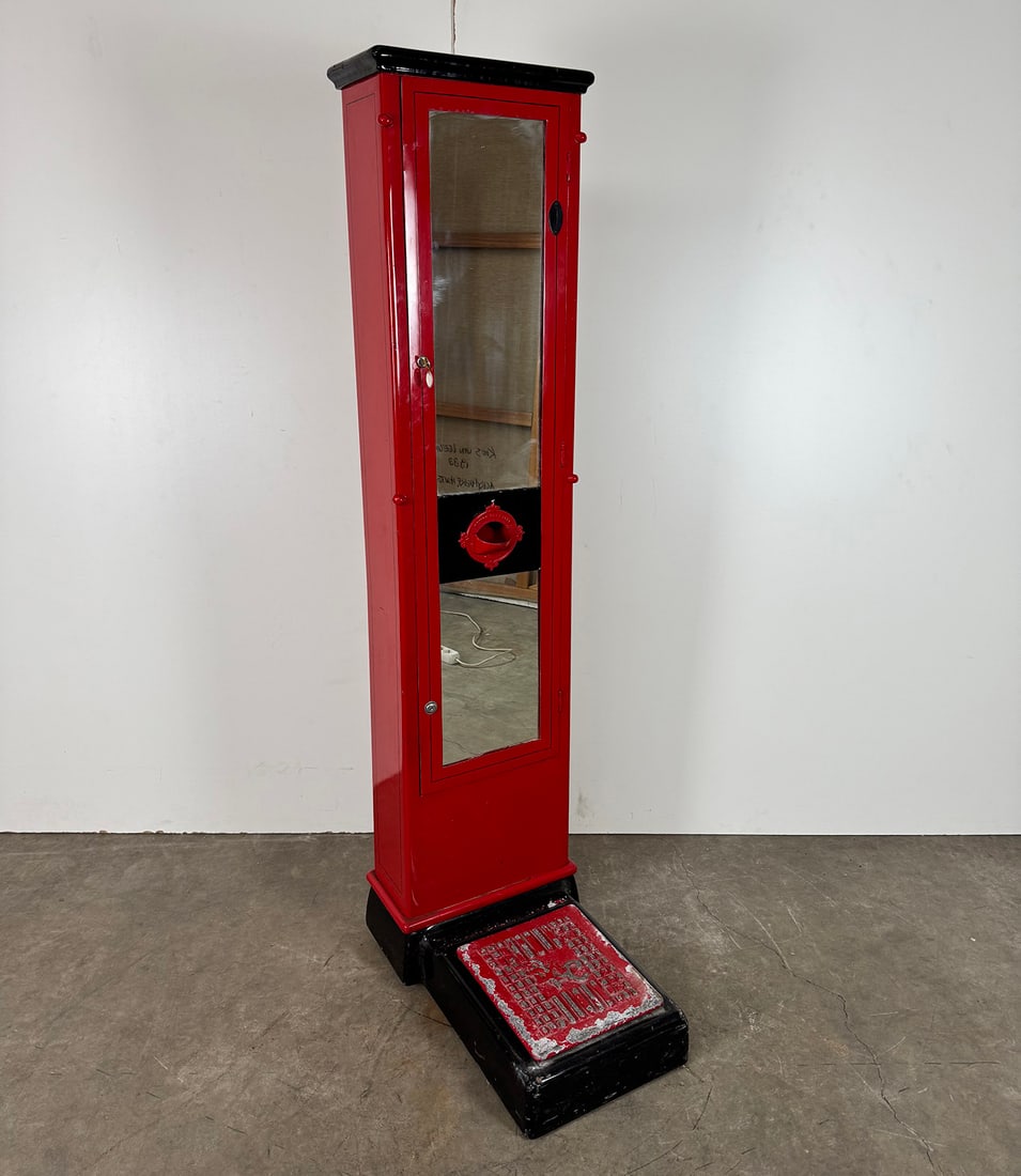 British Automatic Company Ltd. Coin-Op Weight Card Scale: British Automatic Company Ltd. coin-operated weight card scale. Very good restored visual condition showing some wear. Working condition untested. Comes with key. Dimensions (H x W x D): 186 x 71 x 45