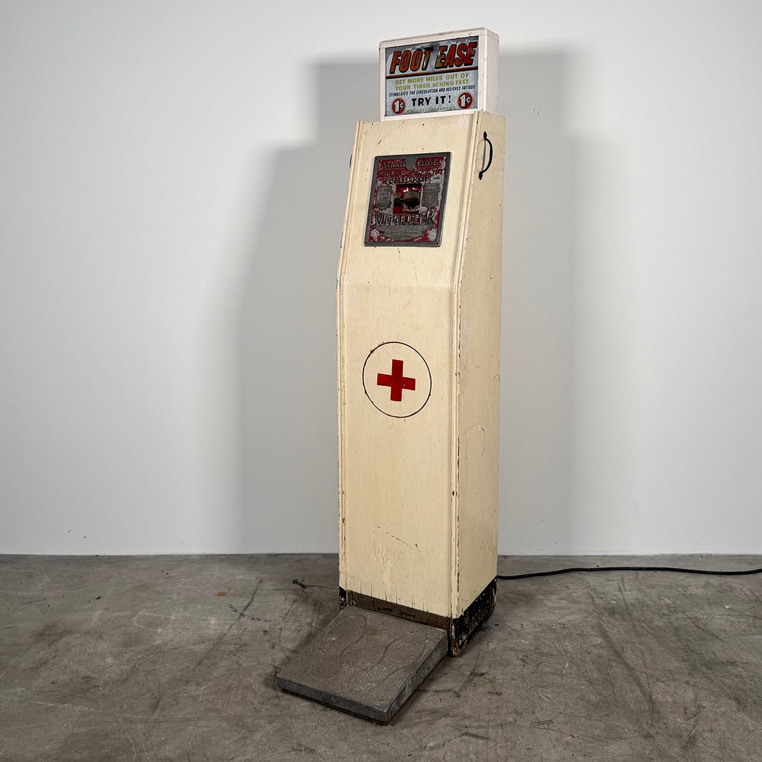 Exhibit Supply Co. Vitalizer Foot Ease 1 Cent Foot Massager ca. 1940 (1 of 10)