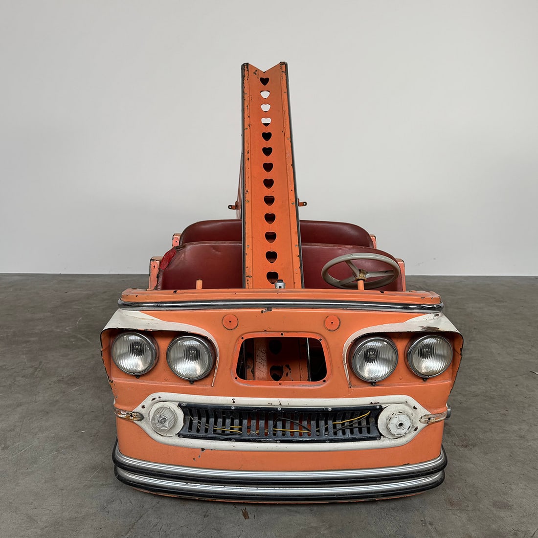 1962 Autopede Titan Carousel Vehicle Parts: 1962 Autopede Titan carousel vehicle parts. From info provided to us this Autopede Titan was rebuilt in-to a tow truck variant at some point and doesn't come with the rocket. It appears that most part