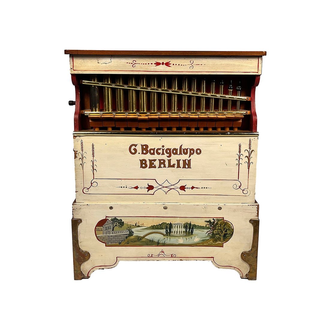 26 Key Pan Barrel Monkey Organ: 26 Key Pan Barrel Monkey Organ in the style of G. Bacigalupo. 8 melodies barrel made by Gewecke. In a very good playing condition. Dimensions (H x W x D): 65 x 56 x 35 cm. Condition: Excellent. Locati