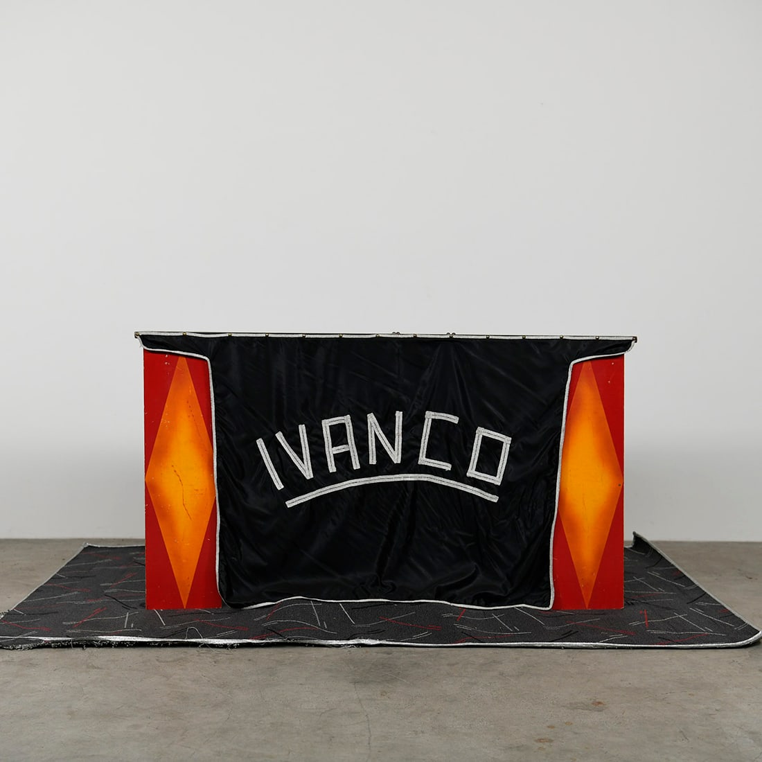 Classic Floating Lady Stage Illusion "IVANCO": Classic floating lady stage illusion "IVANCO". Good visual condition showing wear. See our provided video link for an example of how this kind of an illusion is performed. A video explaining the setup