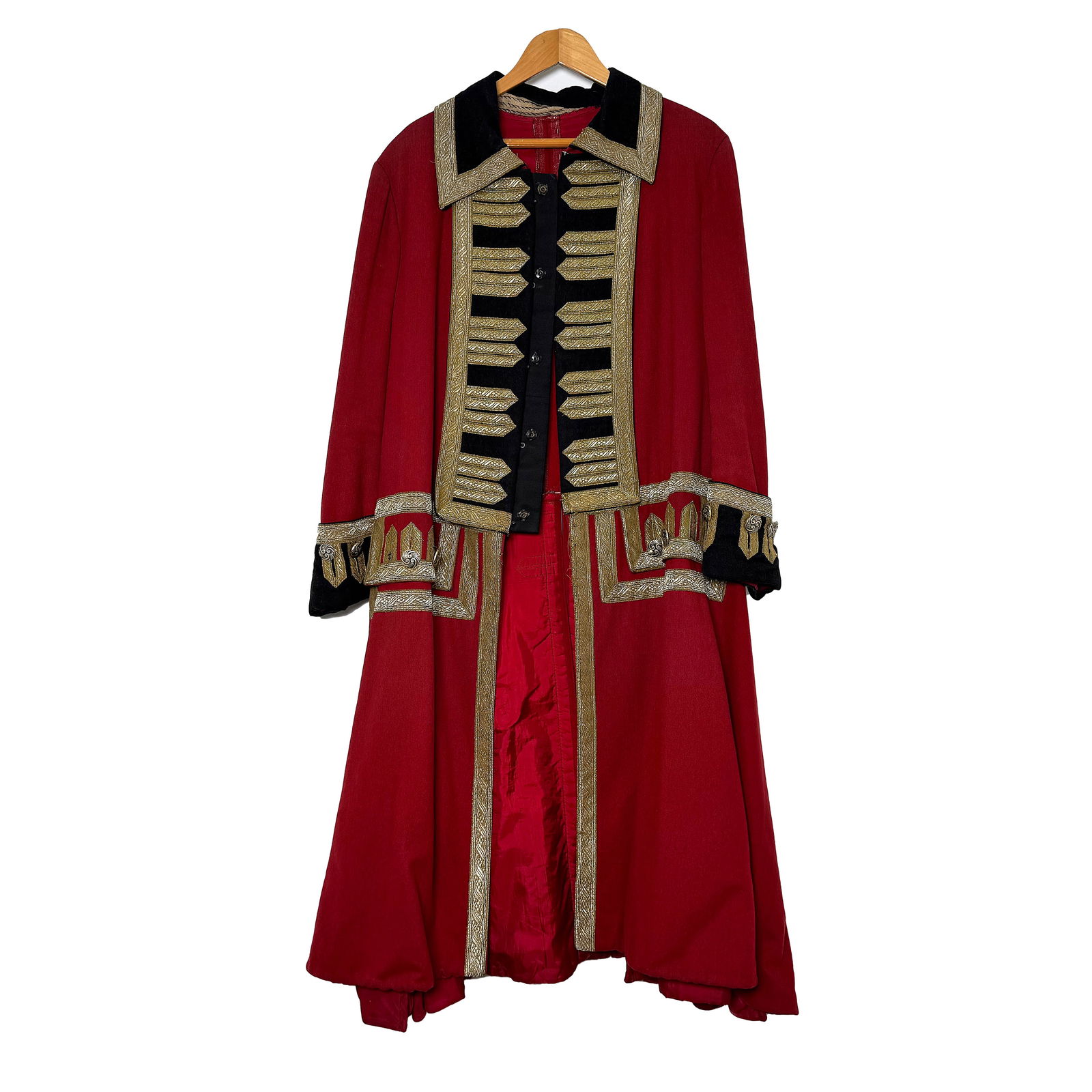 Red and Gold Border Guard Coat from the Het Land van Ooit Amusement Park: Red and gold border guard coat from the Het Land van Ooit amusement park. Het Land van Ooit was a small amusement park in Drunen, 15 kilometers from the Efteling. Condition: Very Good. Location: The N