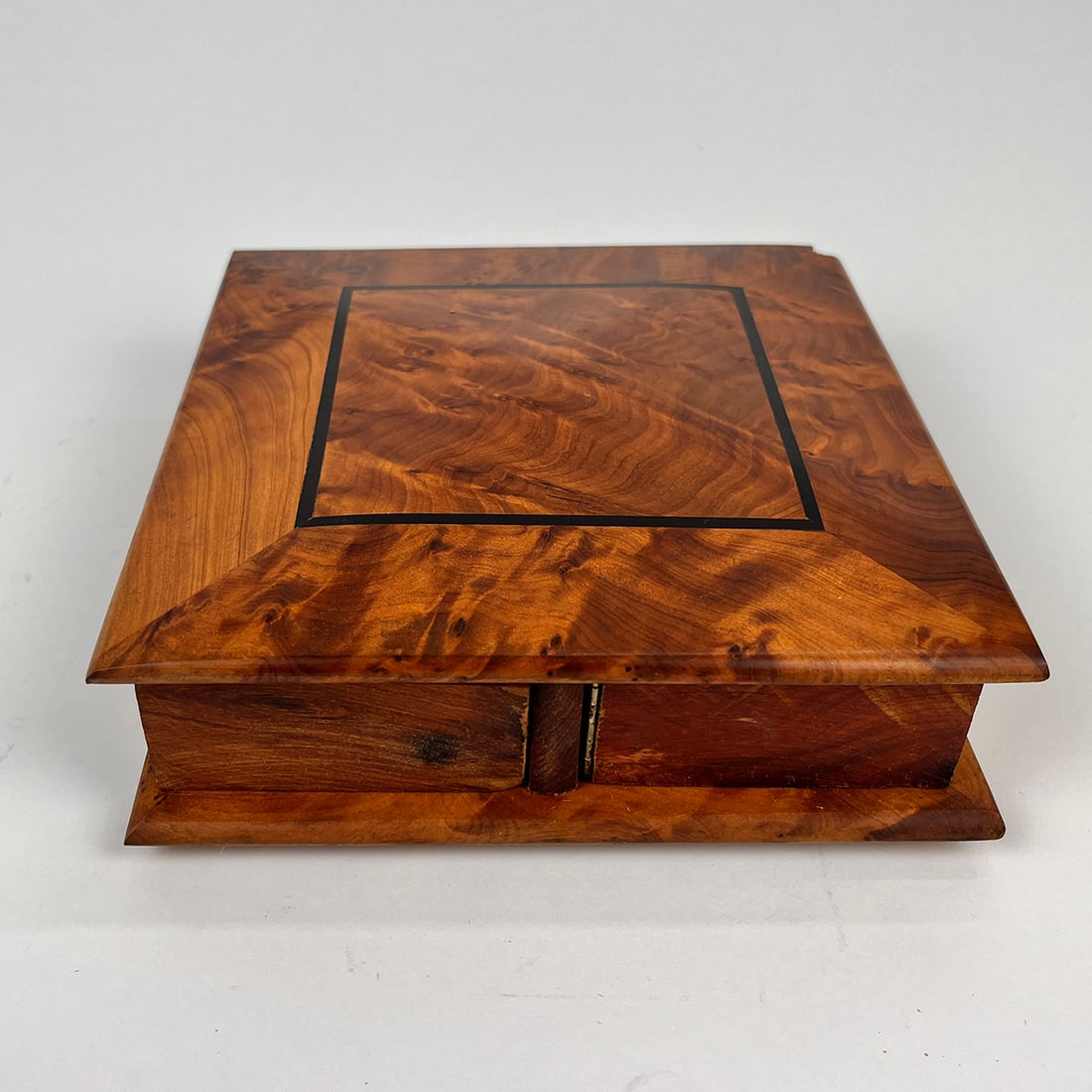 Wooden Puzzle Box For Close-Up Magic (1 of 11)