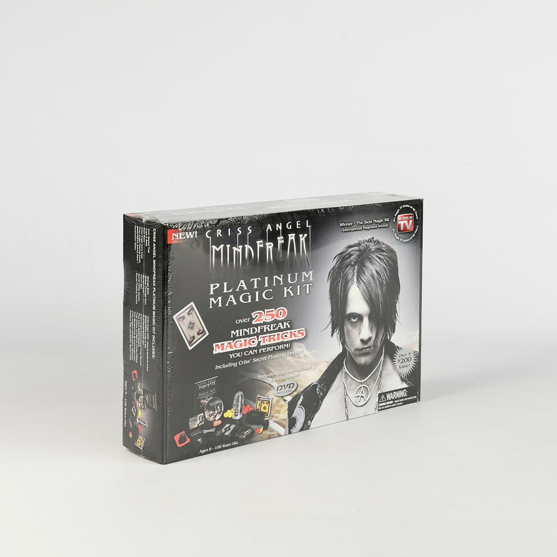 Criss Angel Mind Freak Platinum Magic Kit (new): Bring the excitement of Mindfreak home with this deluxe magic set inspired by Criss Angel’s hit TV series. The Platinum Magic Kit includes props and easy-to-follow instructions to perform over 250 t