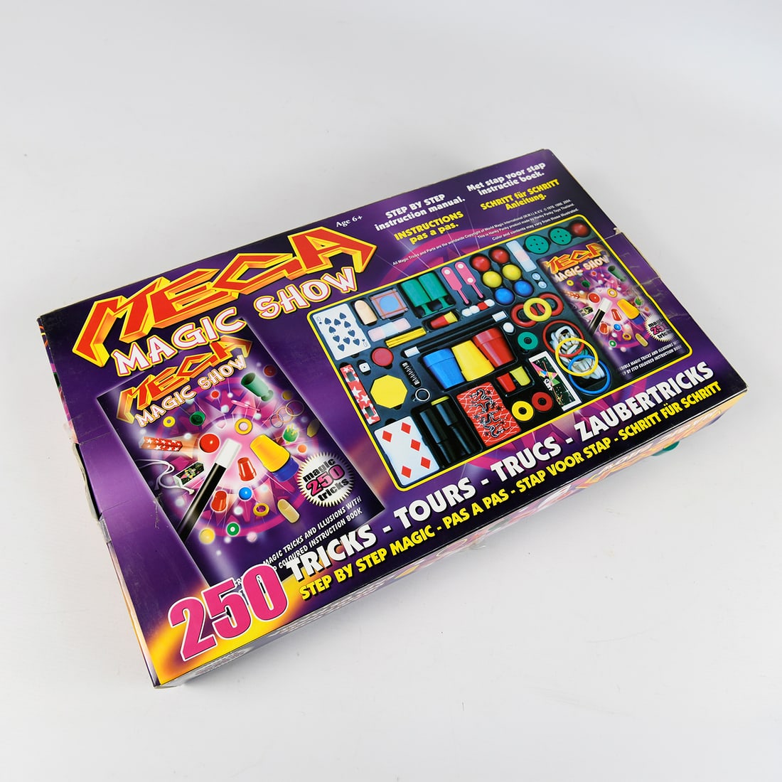 MEGA MAGIC SHOW (new) but NOT complete!: Magic set including various classic magic props such as cups, balls, rings, cards and other accessories. Comes with a step-by-step instruction book featuring up to 250 tricks, ideal for beginners lear