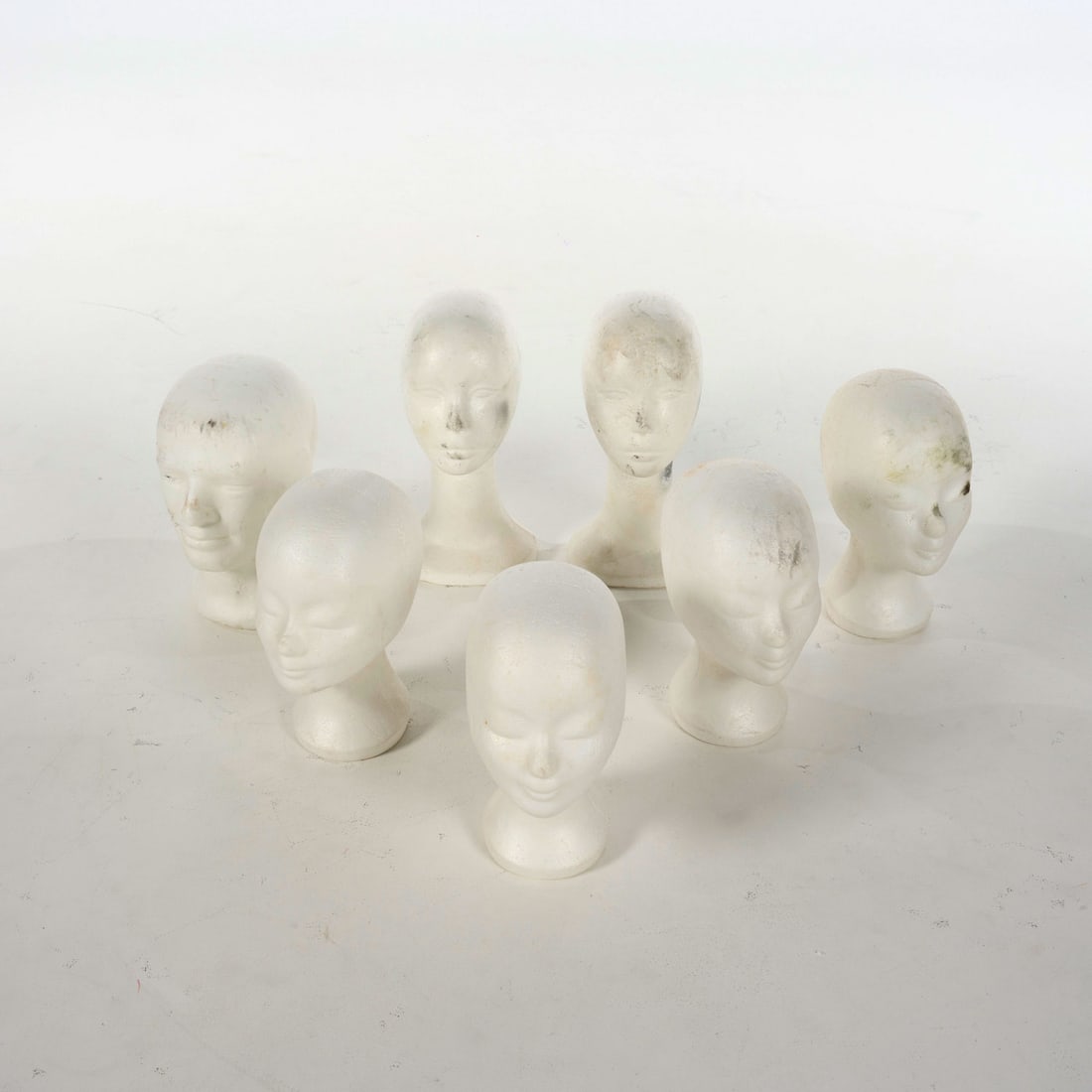 Set of 7 Styrofoam Heads from the Royce Collection for use as Magic Props or Costume/Wig Displays: Set of 7 Styrofoam heads from the Royce Collection for use as magic props or costume/wig displays. Fair, used visual condition. Condition: Fair. Location: The Netherlands, Tilburg.