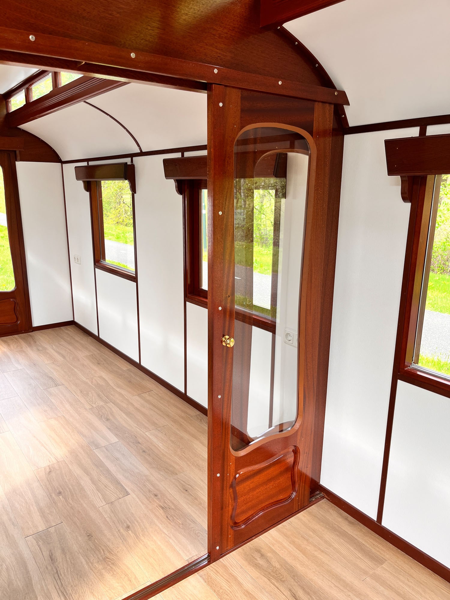 6 Meter Long Gypsy Wagon with the Famous Raised 'Cuckoo' Roof (ca. 2018) - 11