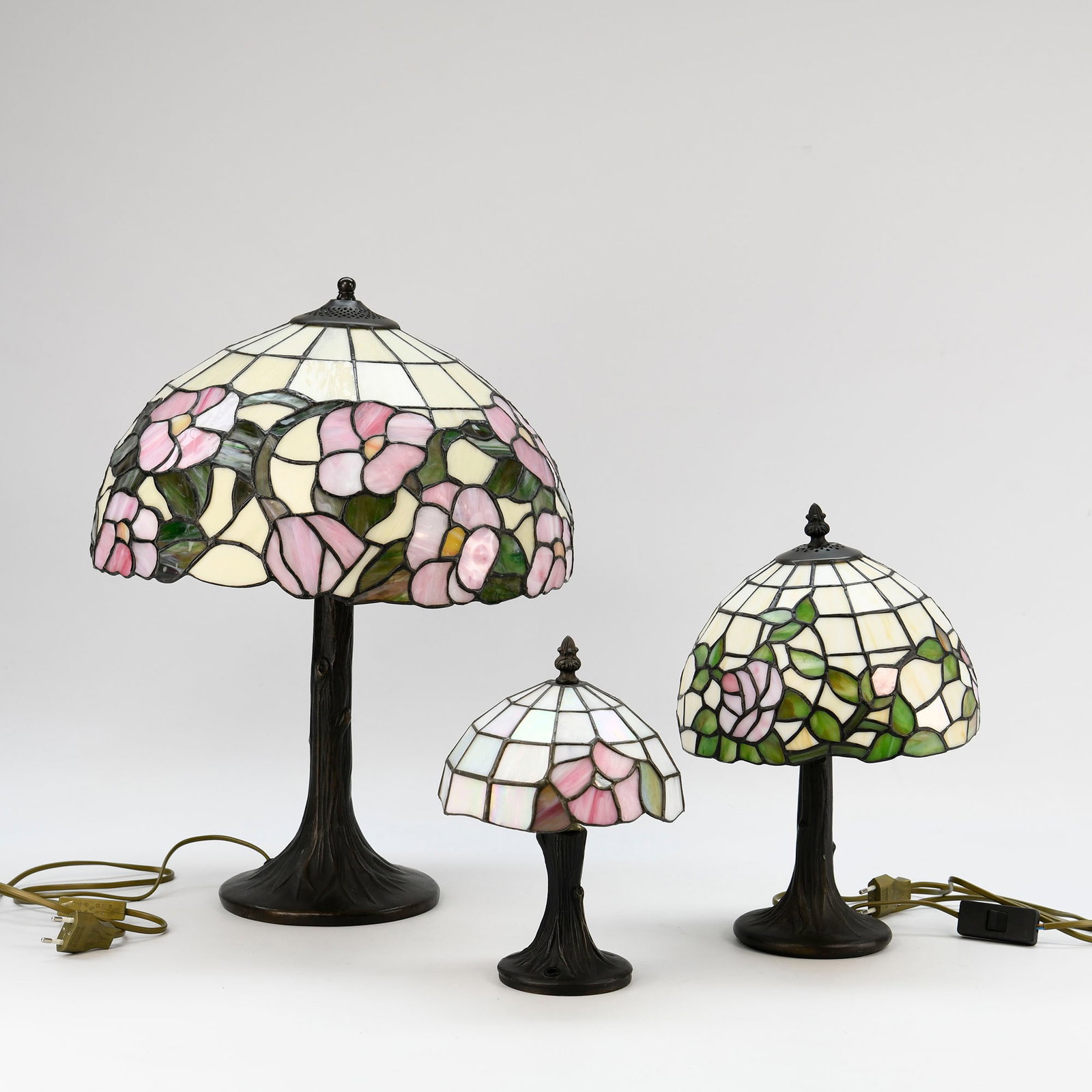 Set of 3 Tiffany Style Desk Lamps in Floral Theme with Cast Metal Tree Trunk Theme Bases (1 of 11)