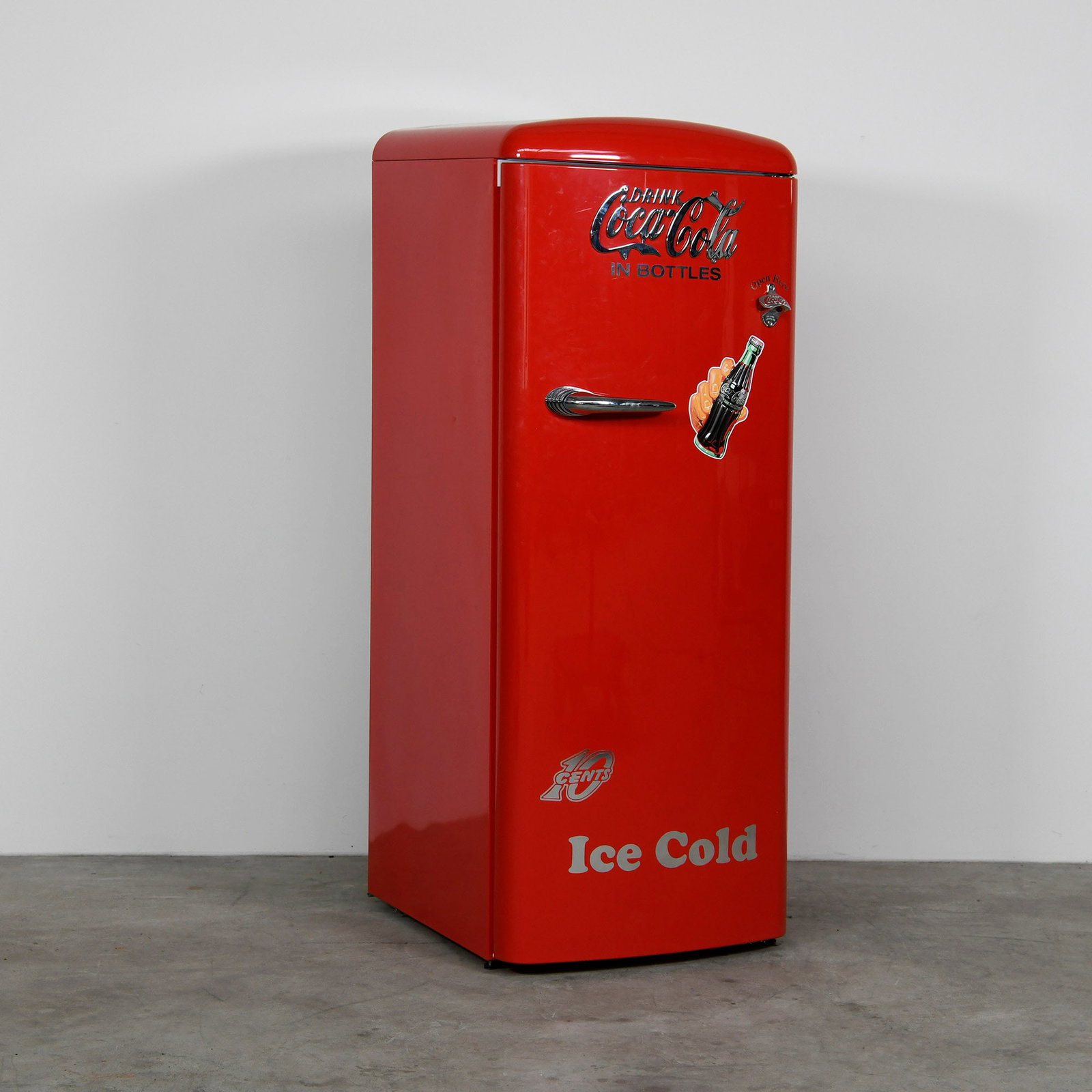 Retro Style ETNA Coca-Cola Fridge with Bottle Opener (1 of 20)
