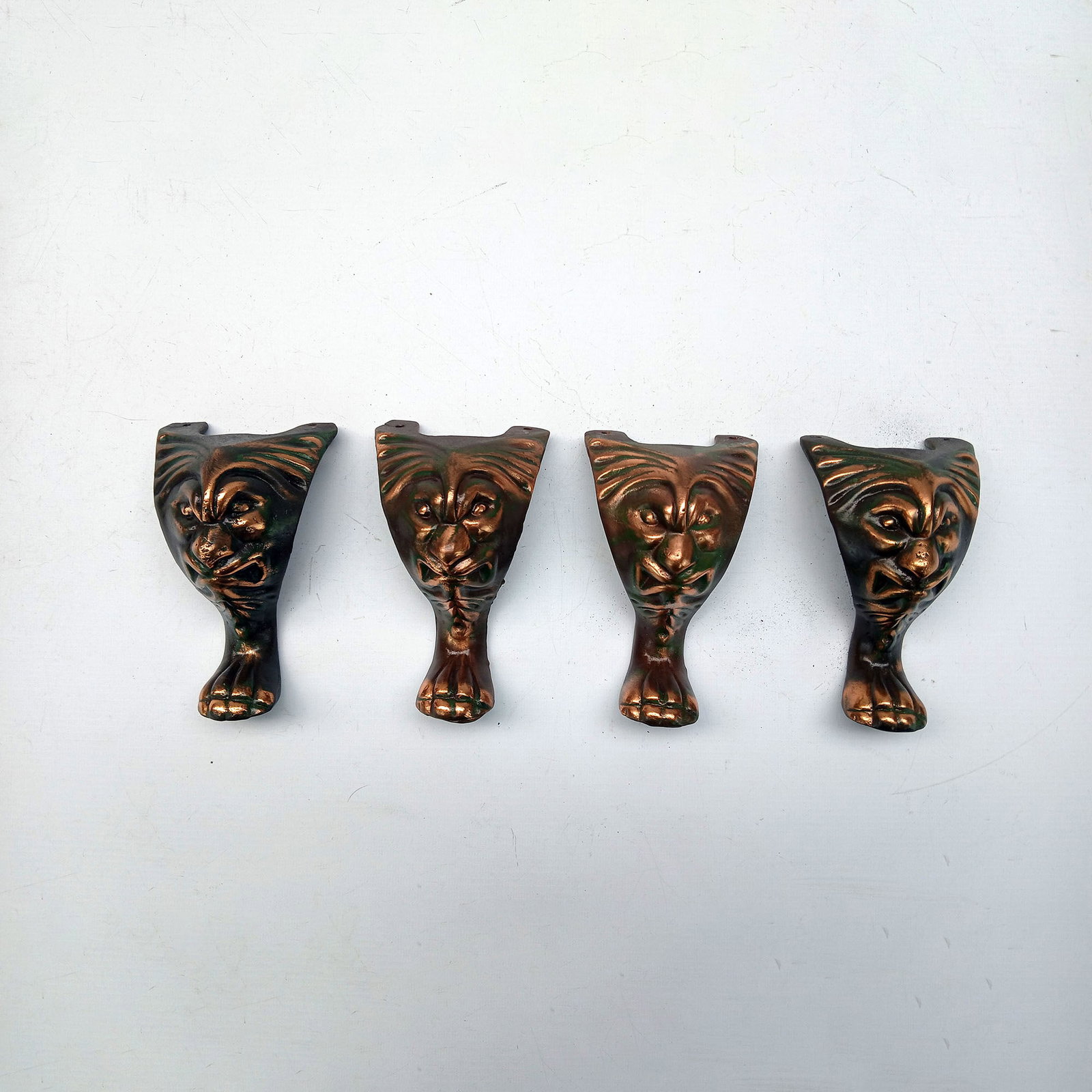 Set of 4 Cast Aluminium Antique Style Feet for Coin-Op Machines (1 of 4)
