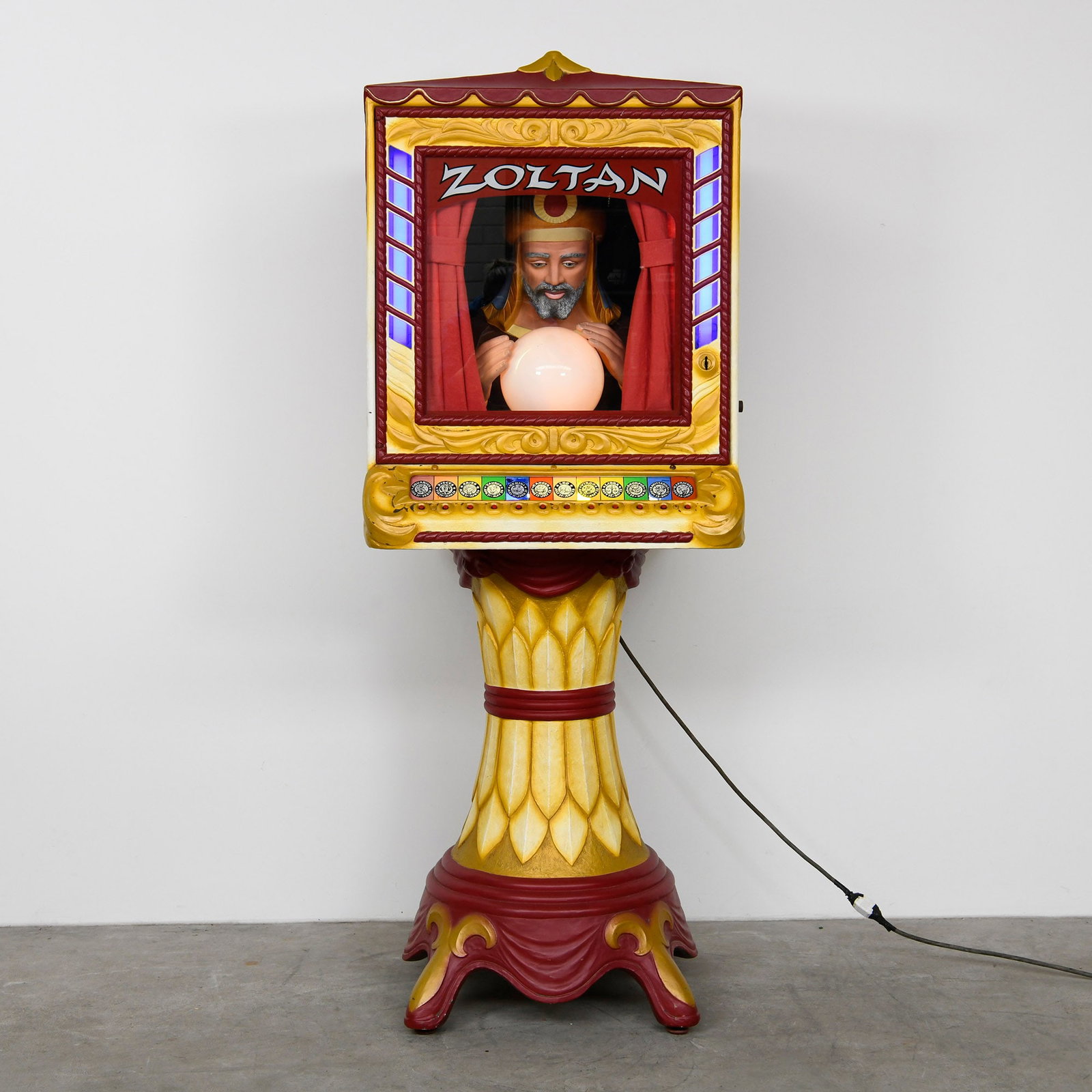 Zoltan Fortune Teller Machine Prophetron (1967) (1 of 19)