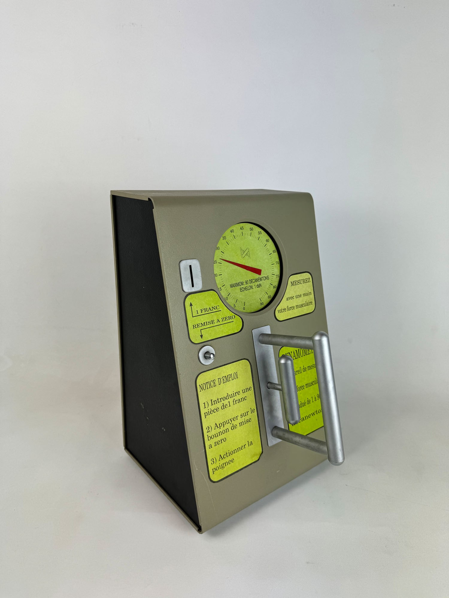 French Mechanical Strength Tester "Dynamometre" ca. 1950s (1 of 10)