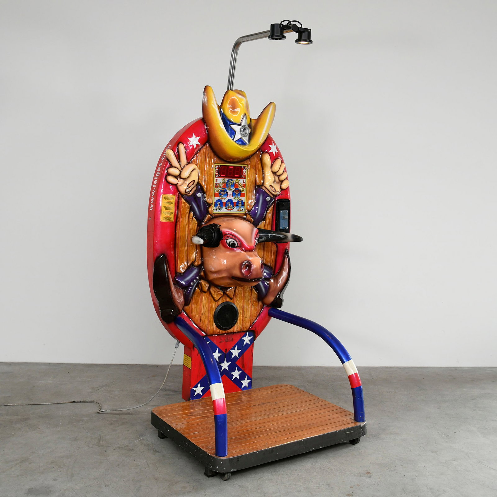 Falgas Power Bull Strength Tester Arcade Game (ca. 2002) (1 of 13)