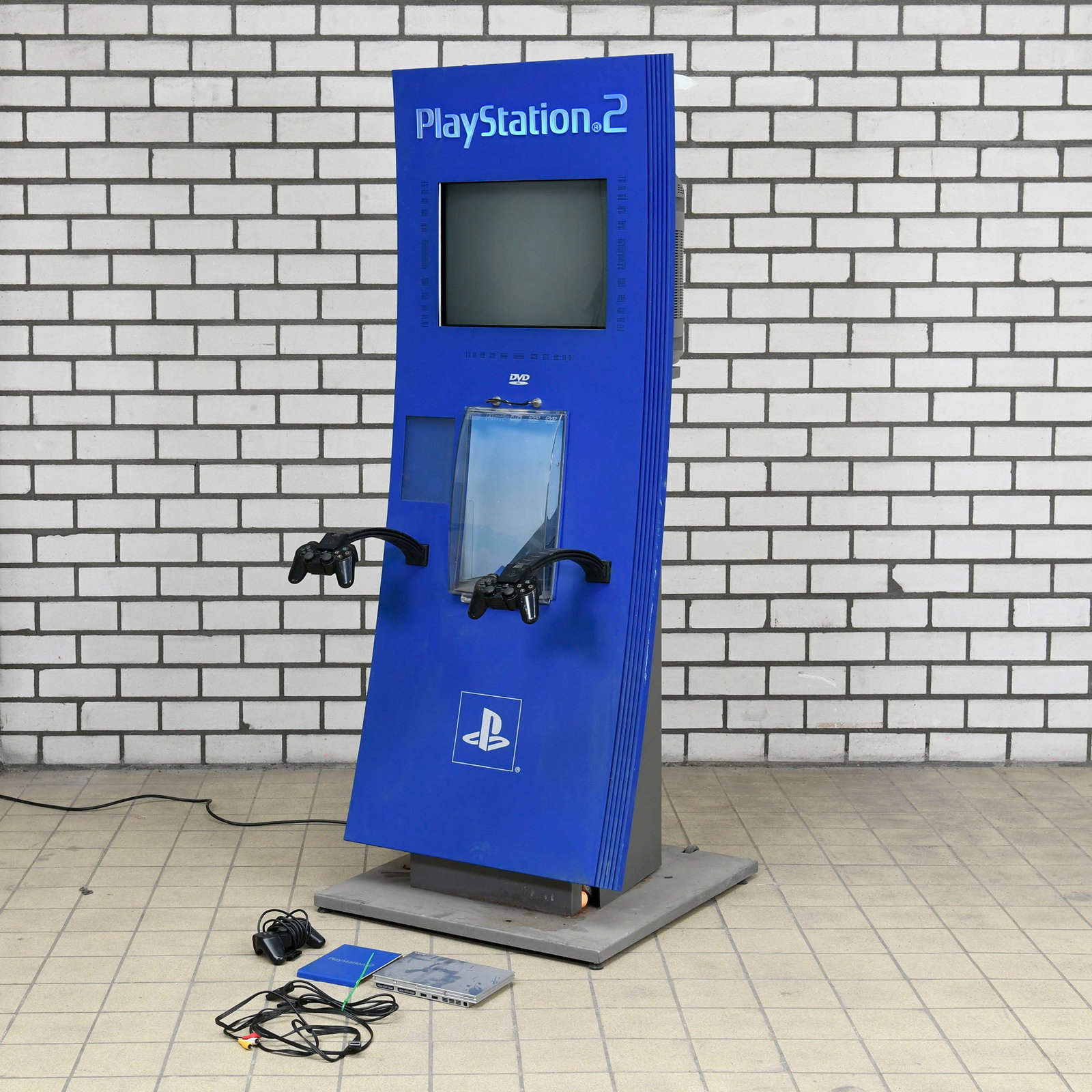 Sony PlayStation 2 Kiosk (2000) (1 of 16)