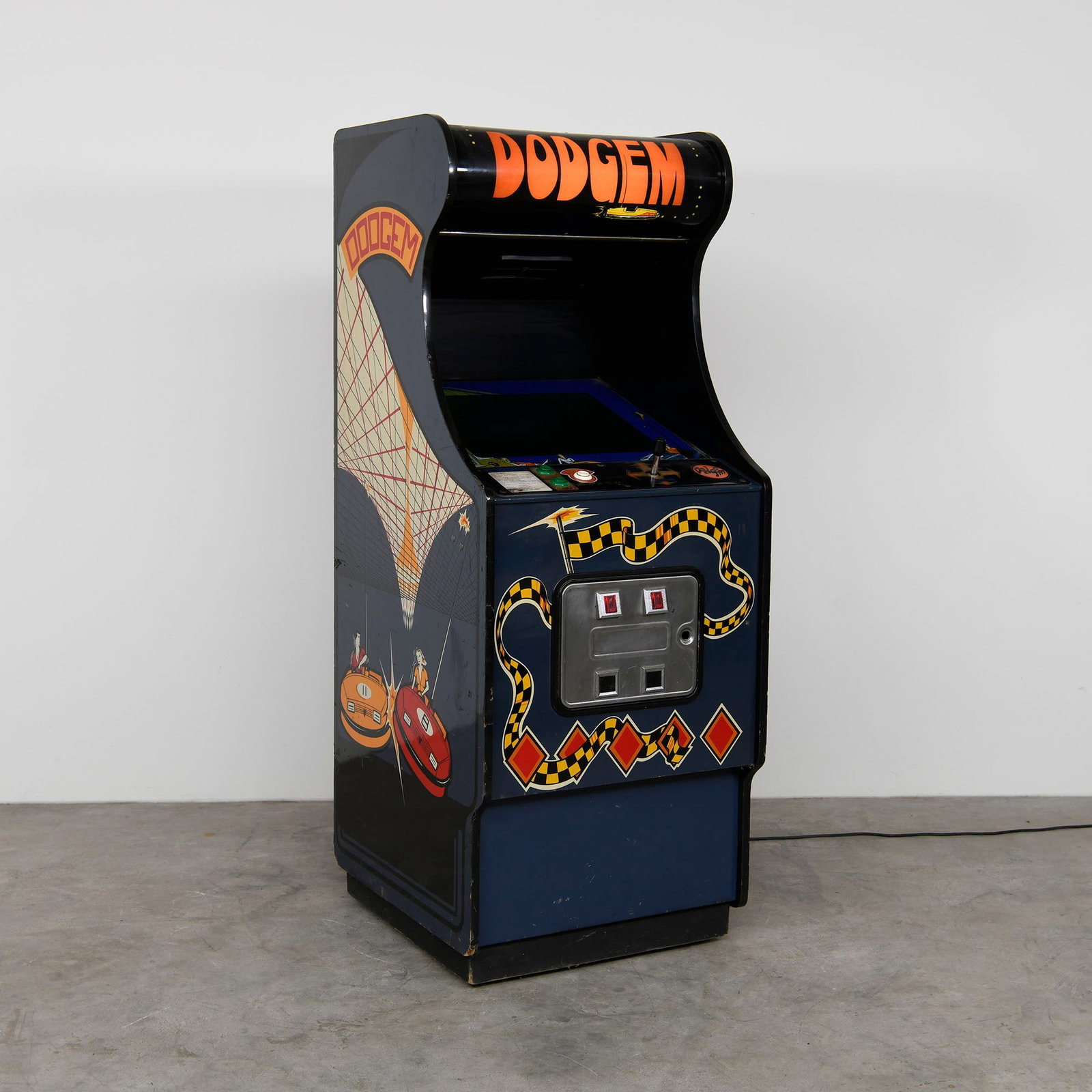 Dodgem Delfim (1977) Arcade Video Game (1 of 13)