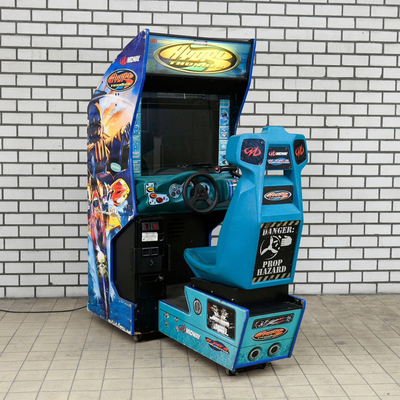 Hydro Thunder Arcade Game Midway (1999) (1 of 18)