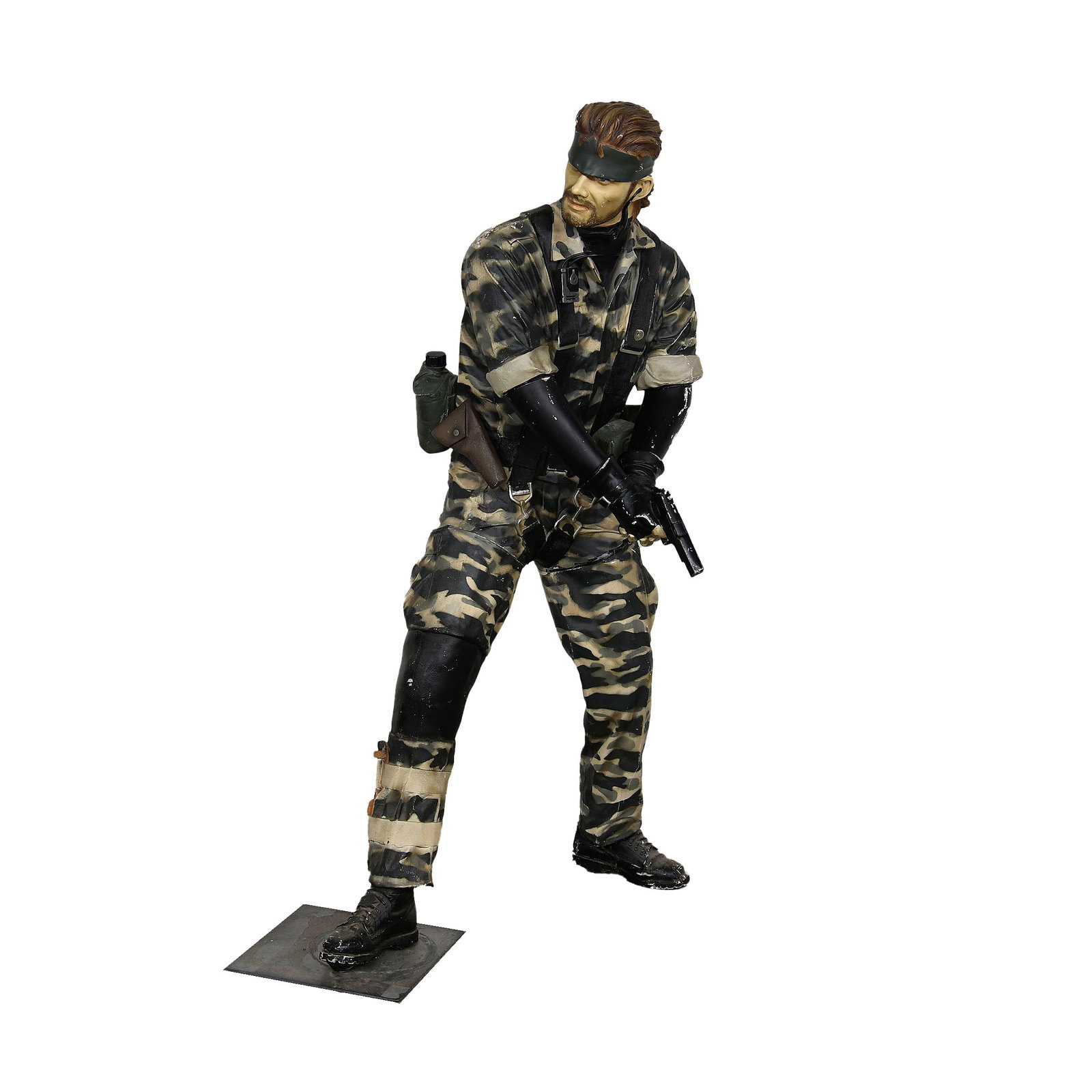 Metal Gear Solid Solid Snake Statue by Muckle Oxmox (1 of 14)