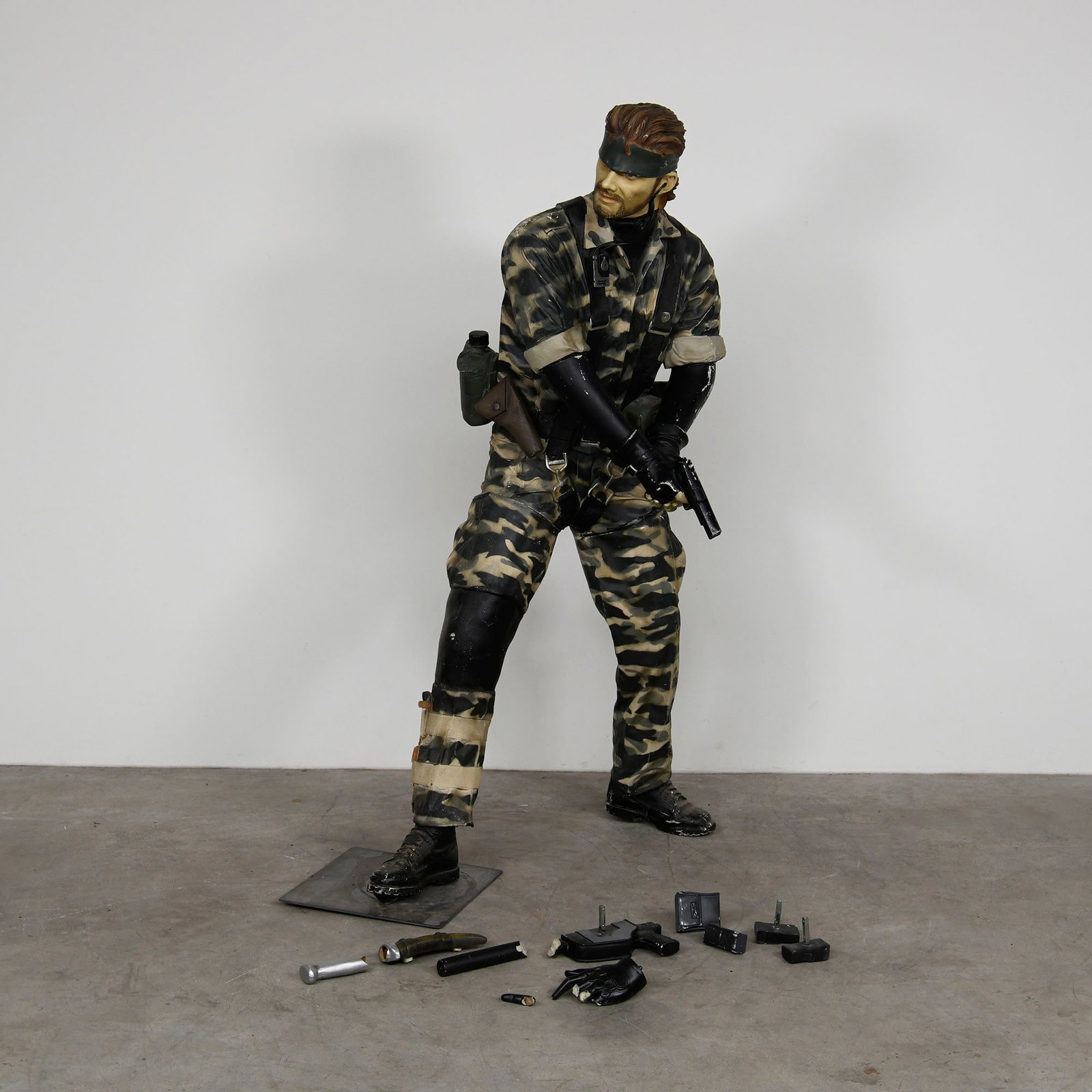 Metal Gear Solid Solid Snake Statue by Muckle Oxmox - 2