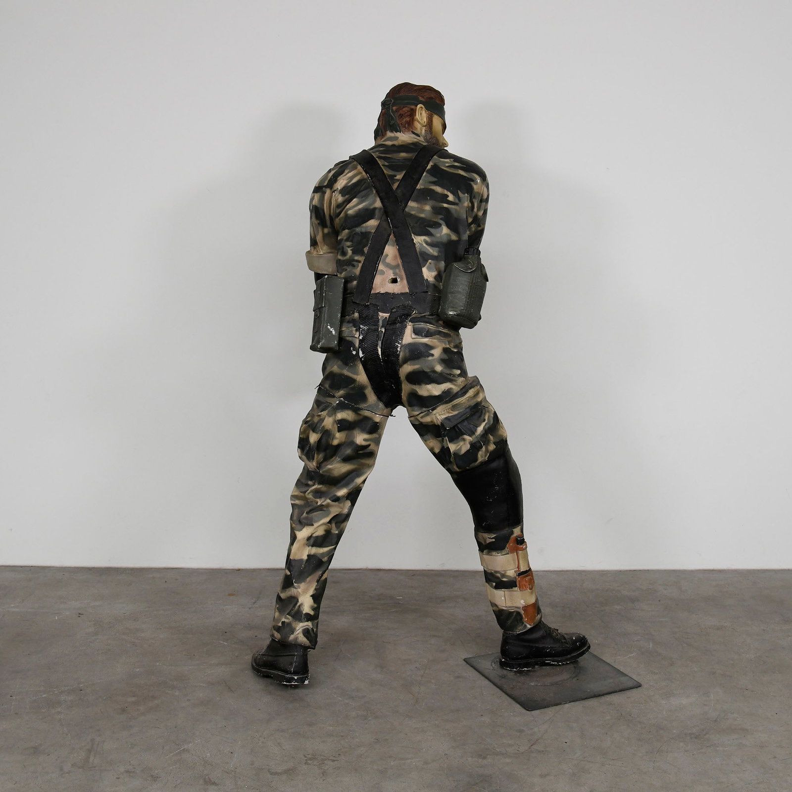Metal Gear Solid Solid Snake Statue by Muckle Oxmox - 6
