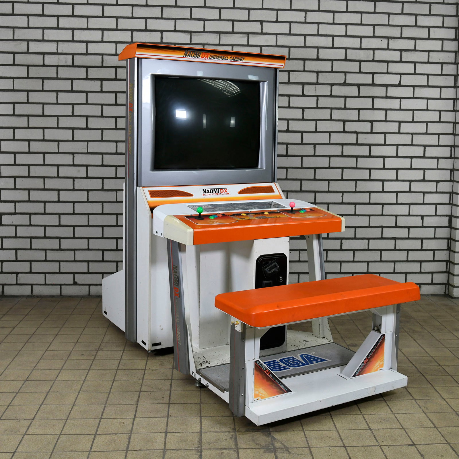 Sega Naomi DX Universal Cabinet Arcade Game (1 of 12)