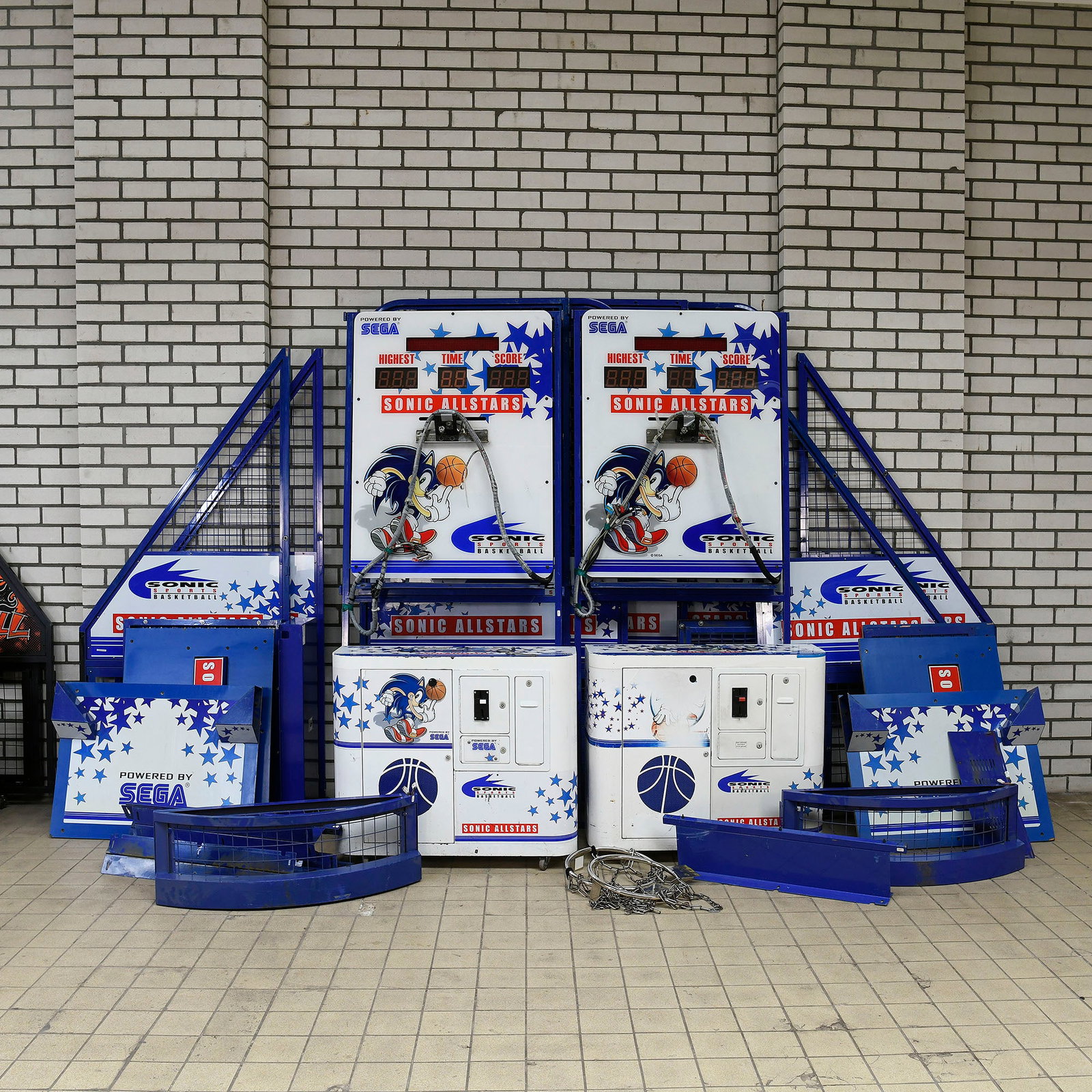 Set of 2 Sega Sonic Sports Basketball / Sonic Allstars Arcade Games (1 of 9)