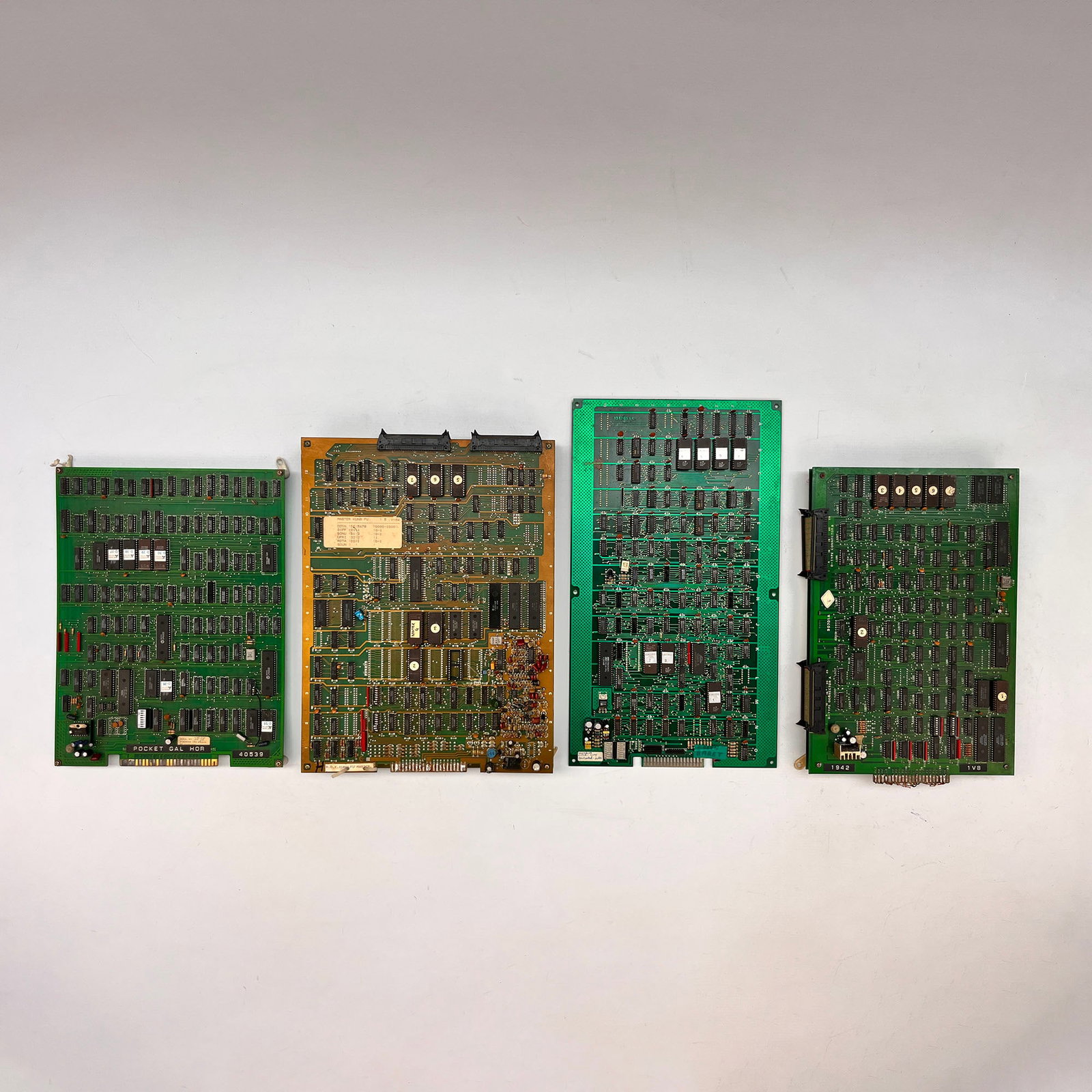 Lot of 4 Arcade PCB's - Kung Fu Master, 1942, Green Beret, Pocket Gal: Lot of 4 Arcade PCB's - Kung Fu Master, 1942, Green Beret, Pocket Gal. Working condition untested. Location: The Netherlands, Tilburg.