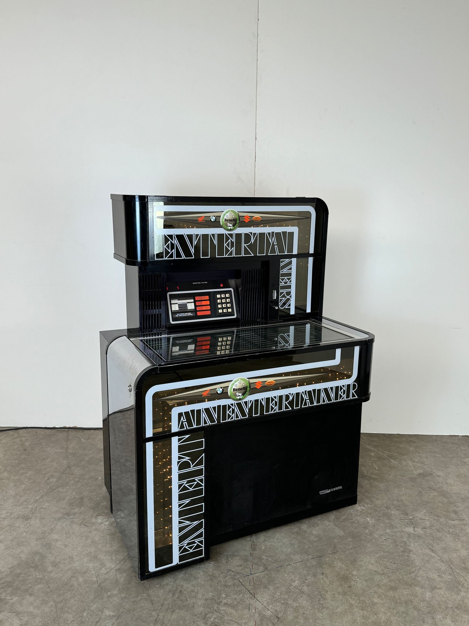 1975 Seeburg Entertainer ESTD 2 Jukebox (1 of 11)