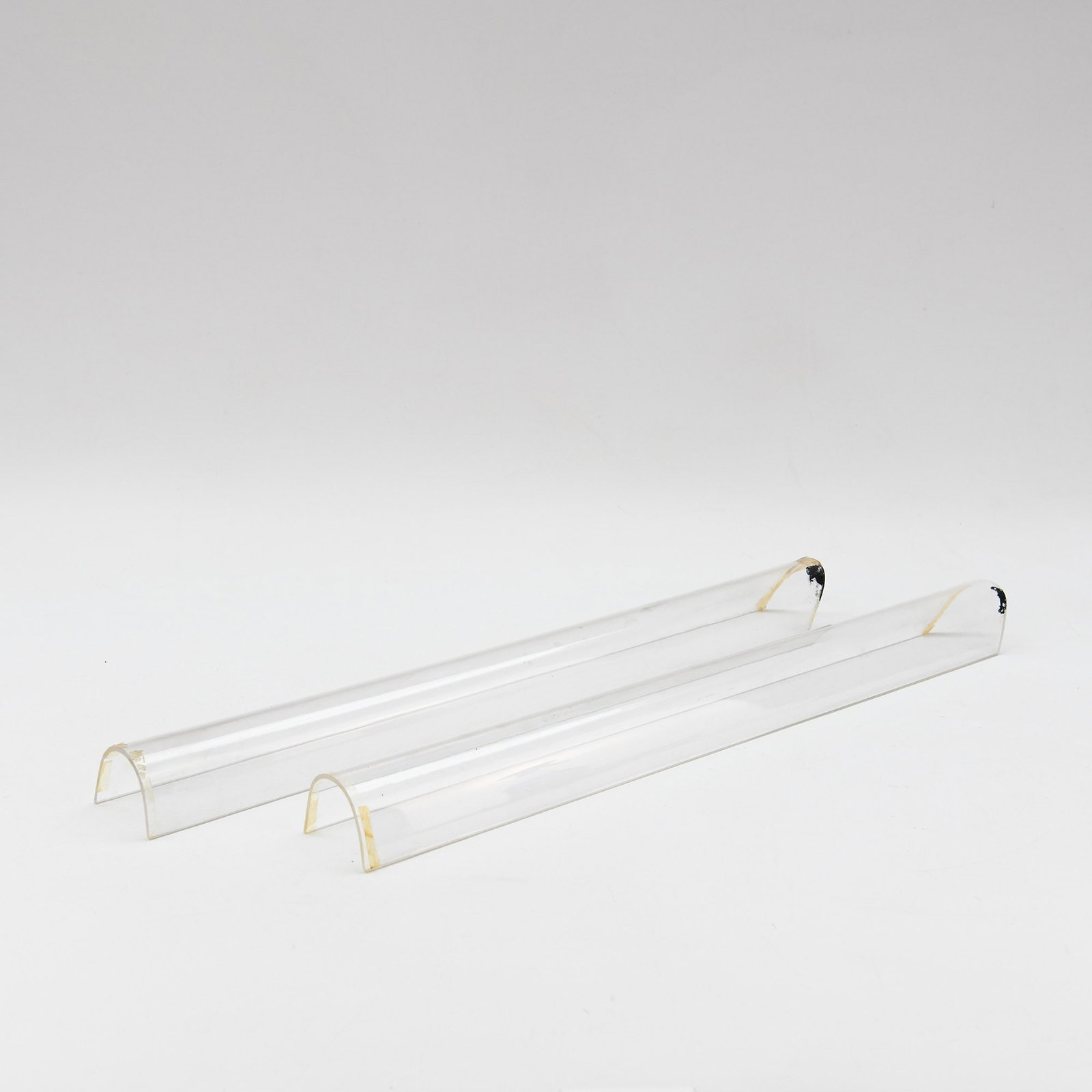 Set of 2 Reproduction Plastic Columns for Wurlitzer 2000 Jukebox: Set of 2 Reproduction Plastic Columns for Wurlitzer 2000 Jukebox. Good visual condition, showing wear. Dimensions (H x W x D): 65 x 6,5 x 5 cm. Location: The Netherlands, Tilburg.