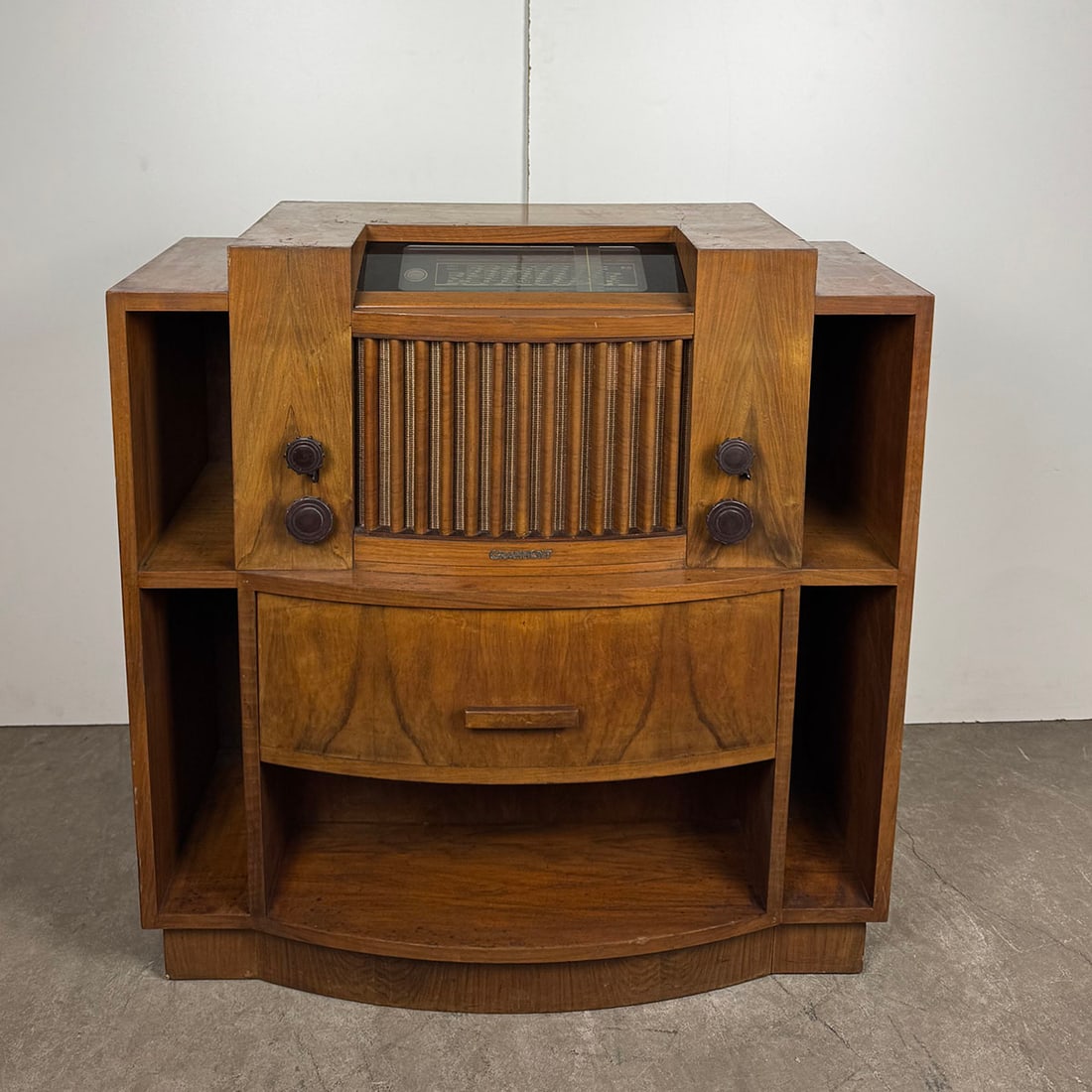 Grammont Model 9109 9-Tube Radio Missing Record Player (ca. 1948) (1 of 14)
