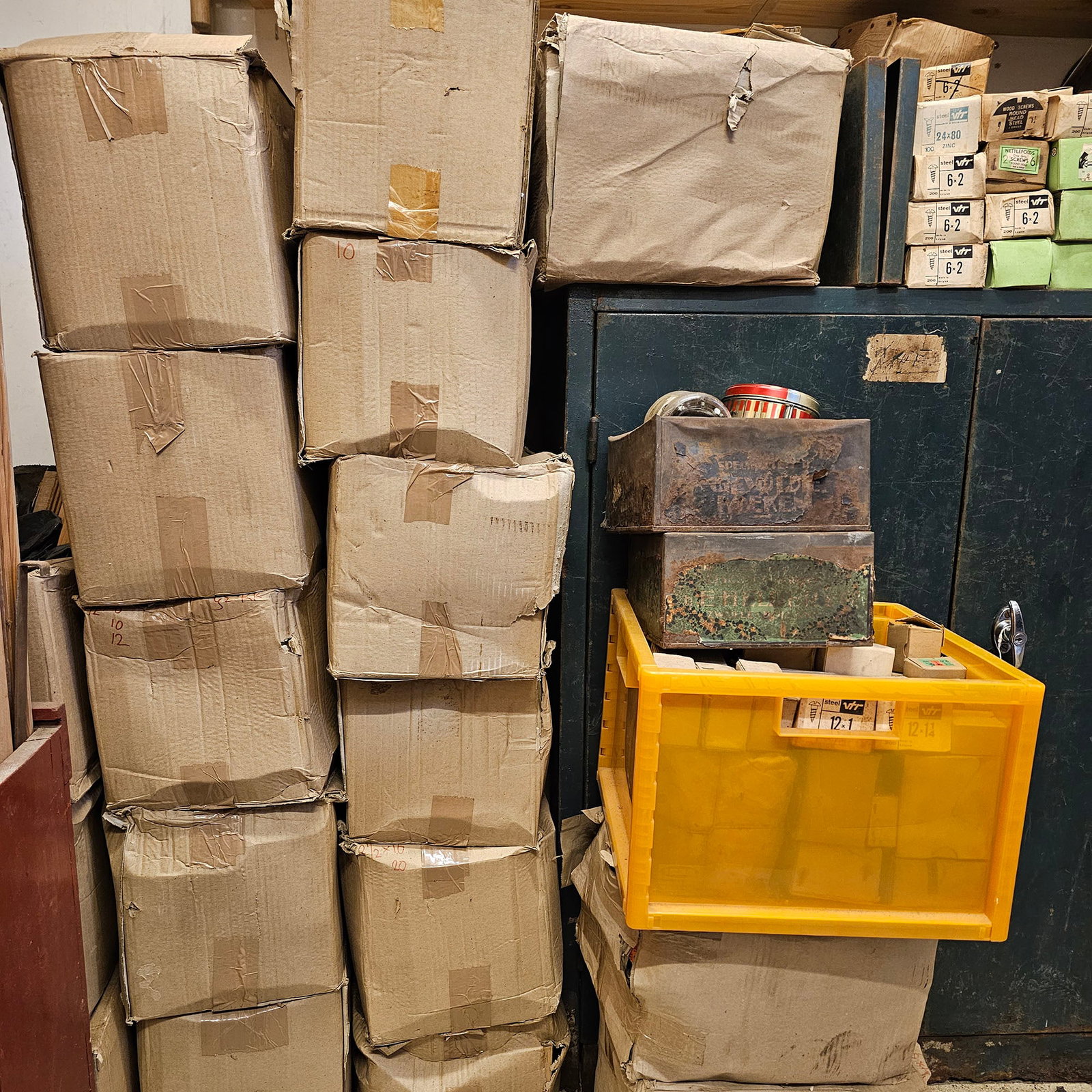 Large Lot of Many Various Vintage Screws and Bolts in Original Packaging from the G. Perlee Workshop (1 of 6)
